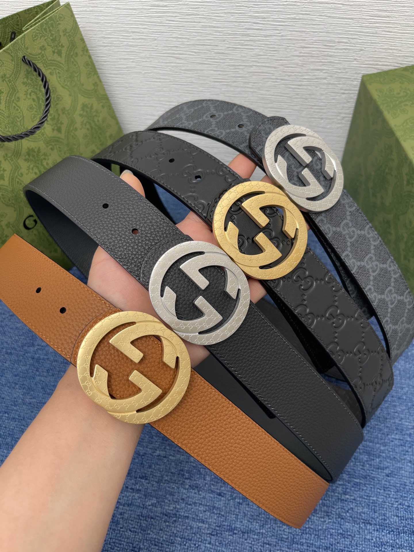 
GUCCI经典原单品质，双面荔枝纹，搭配原单精品挂扣，精工制作，细节看图，实物拍摄，高端奢华，宽度3.