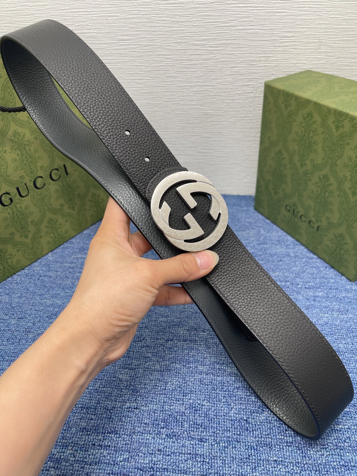 
GUCCI经典原单品质，双面荔枝纹，搭配原单精品挂扣，精工制作，细节看图，实物拍摄，高端奢华，宽度3.