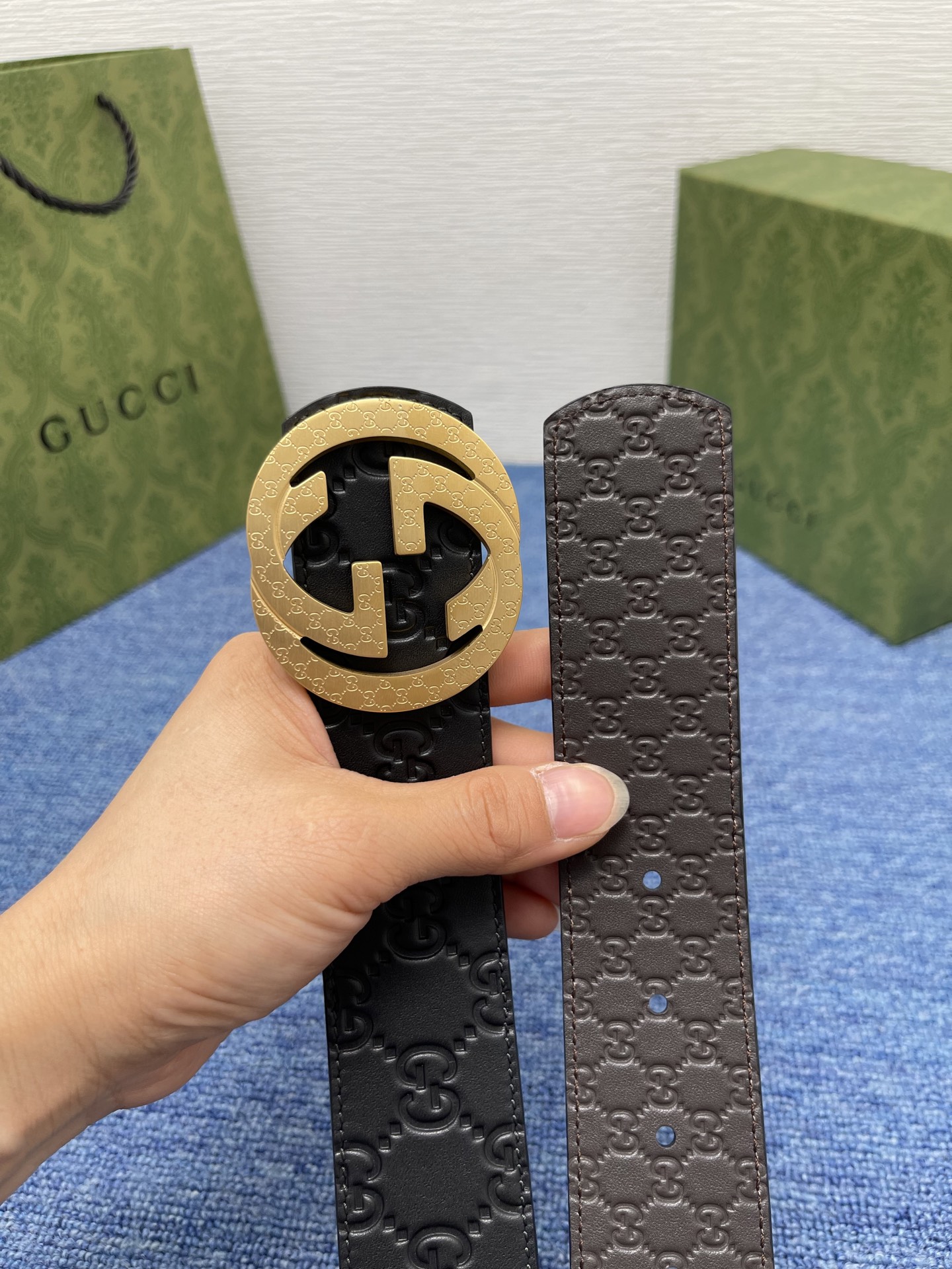 
GUCCI经典原单品质，双面荔枝纹，搭配原单精品挂扣，精工制作，细节看图，实物拍摄，高端奢华，宽度3.