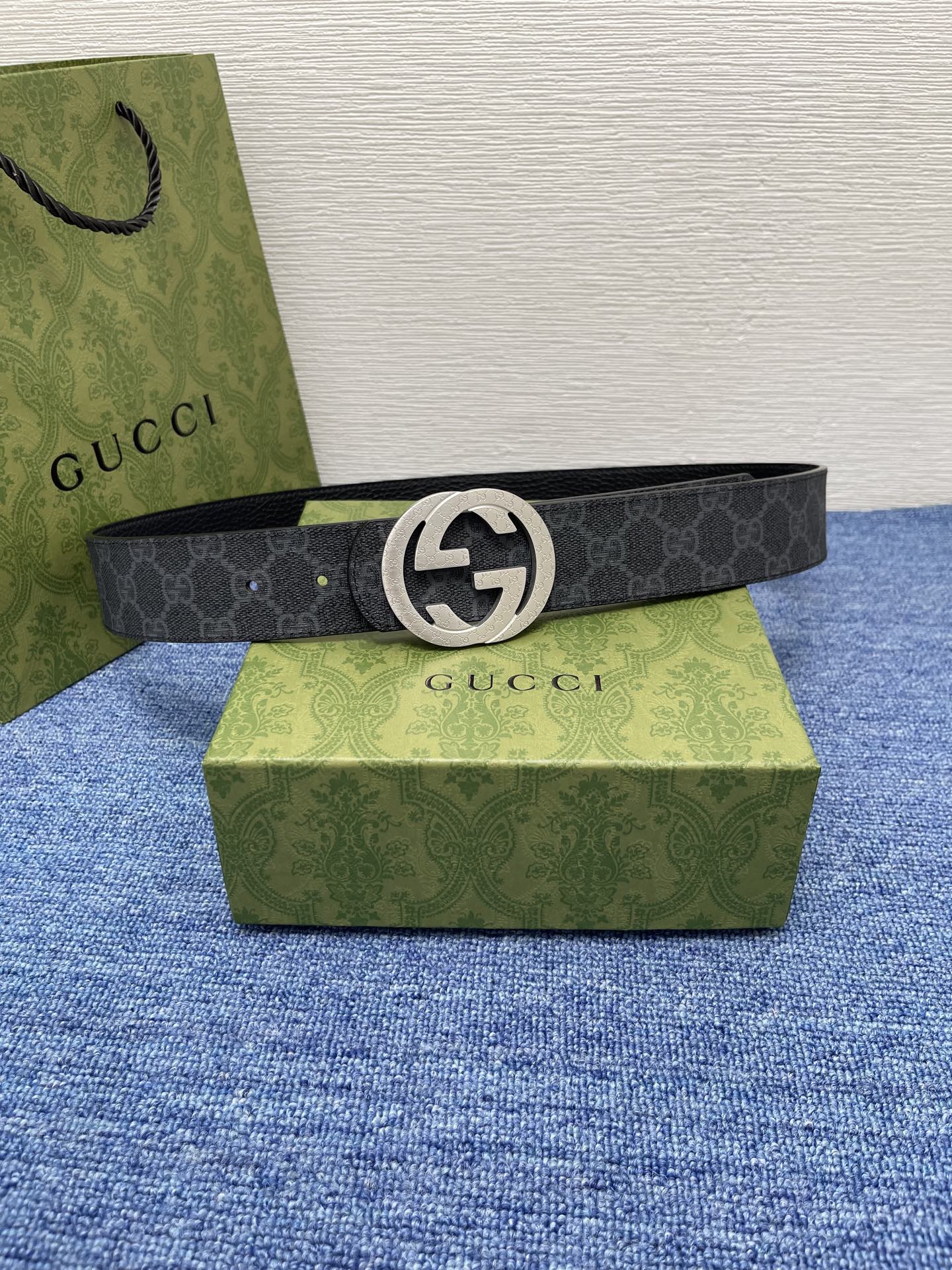 
GUCCI经典原单品质，双面荔枝纹，搭配原单精品挂扣，精工制作，细节看图，实物拍摄，高端奢华，宽度3.