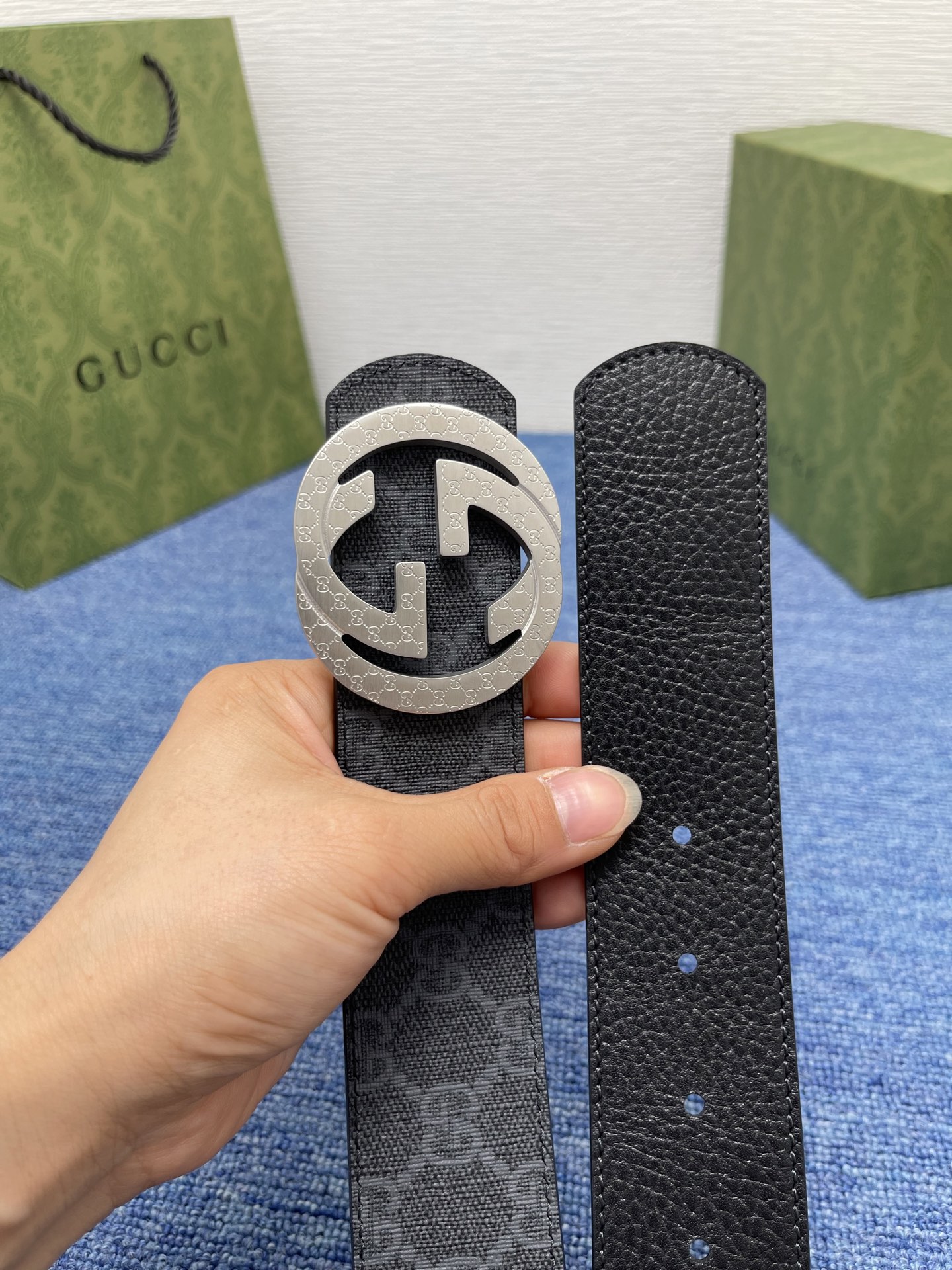 
GUCCI经典原单品质，双面荔枝纹，搭配原单精品挂扣，精工制作，细节看图，实物拍摄，高端奢华，宽度3.