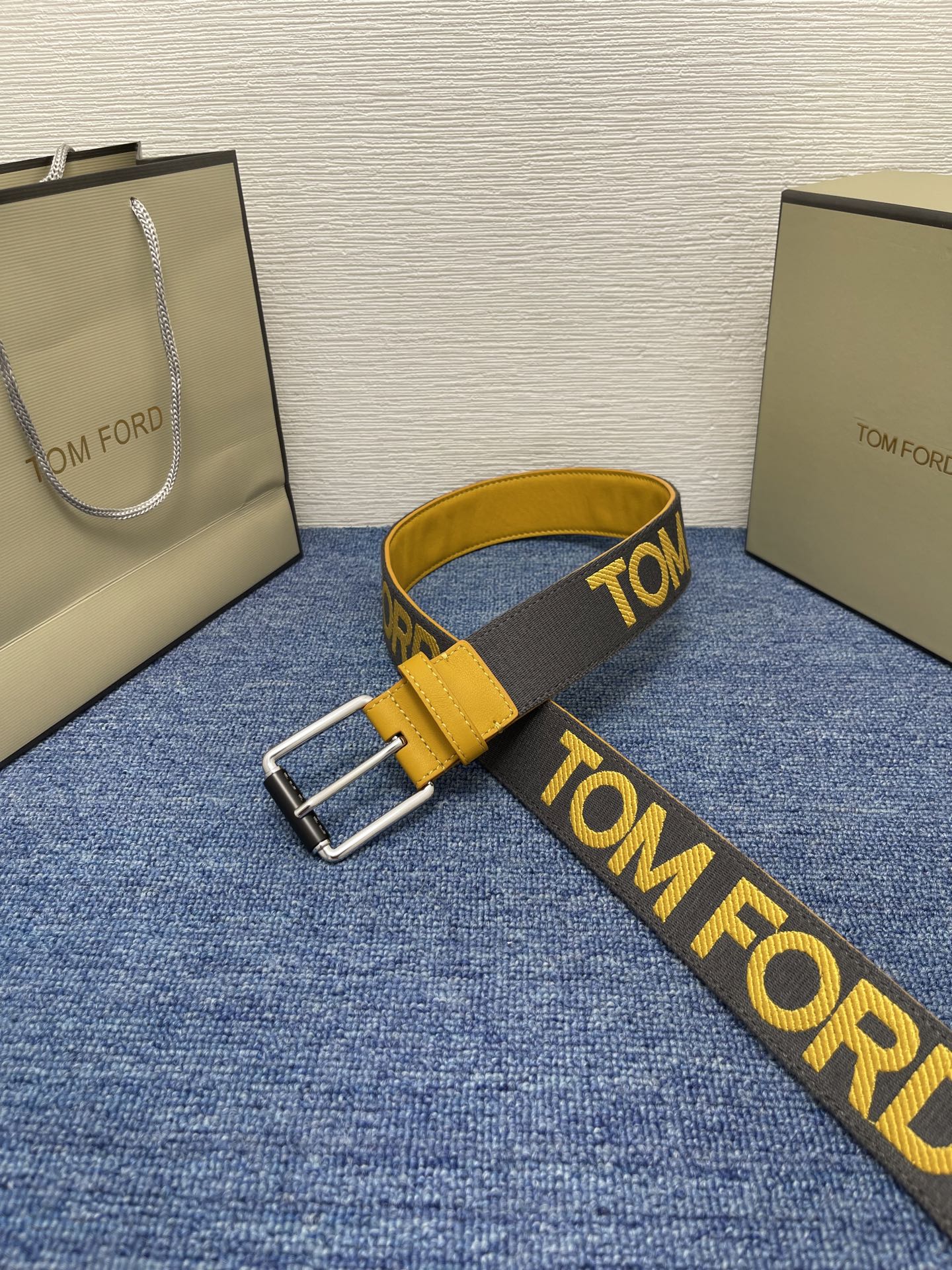  TOM FORD 汤姆福特。新品高端帆布搭配小牛皮，简约商务男士腰带，4.0cm宽，配原版包装