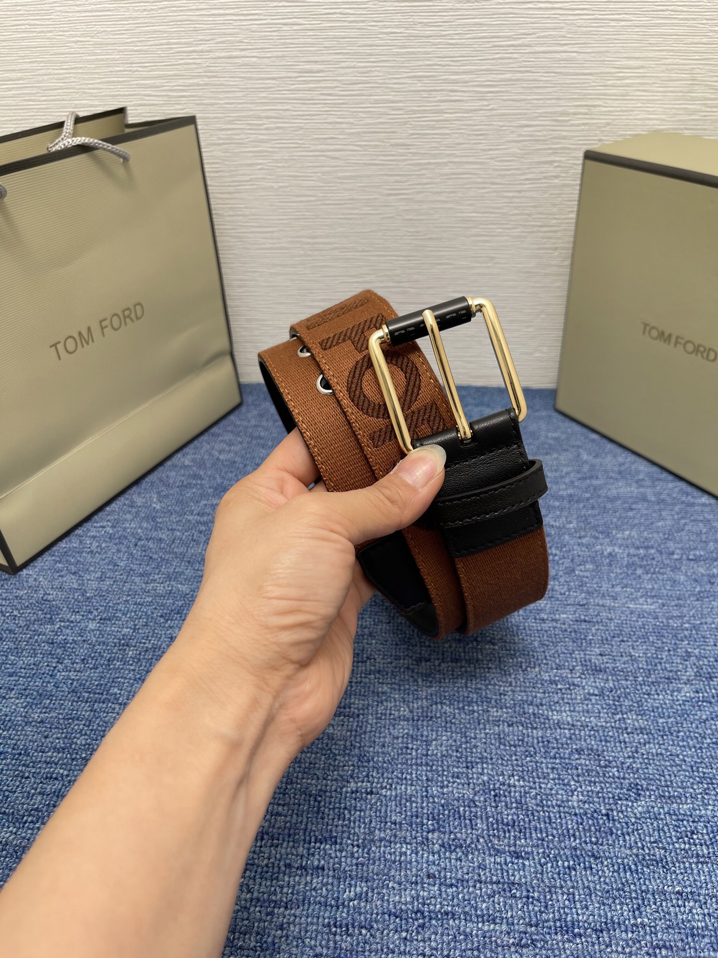  TOM FORD 汤姆福特。新品高端帆布搭配小牛皮，简约商务男士腰带，4.0cm宽，配原版包装