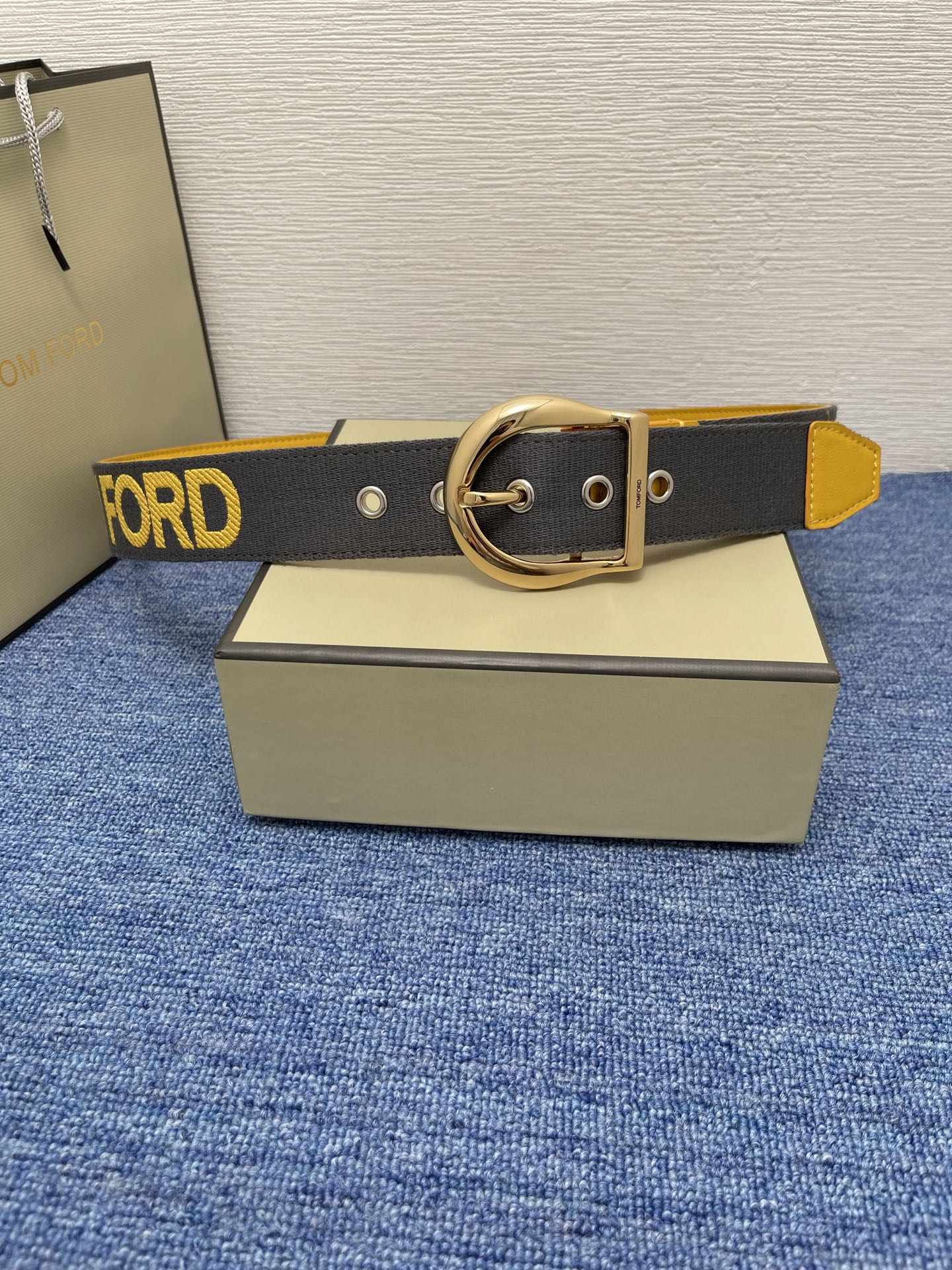  TOM FORD 汤姆福特。新品高端帆布搭配小牛皮，简约商务男士腰带，4.0cm宽，配原版包装