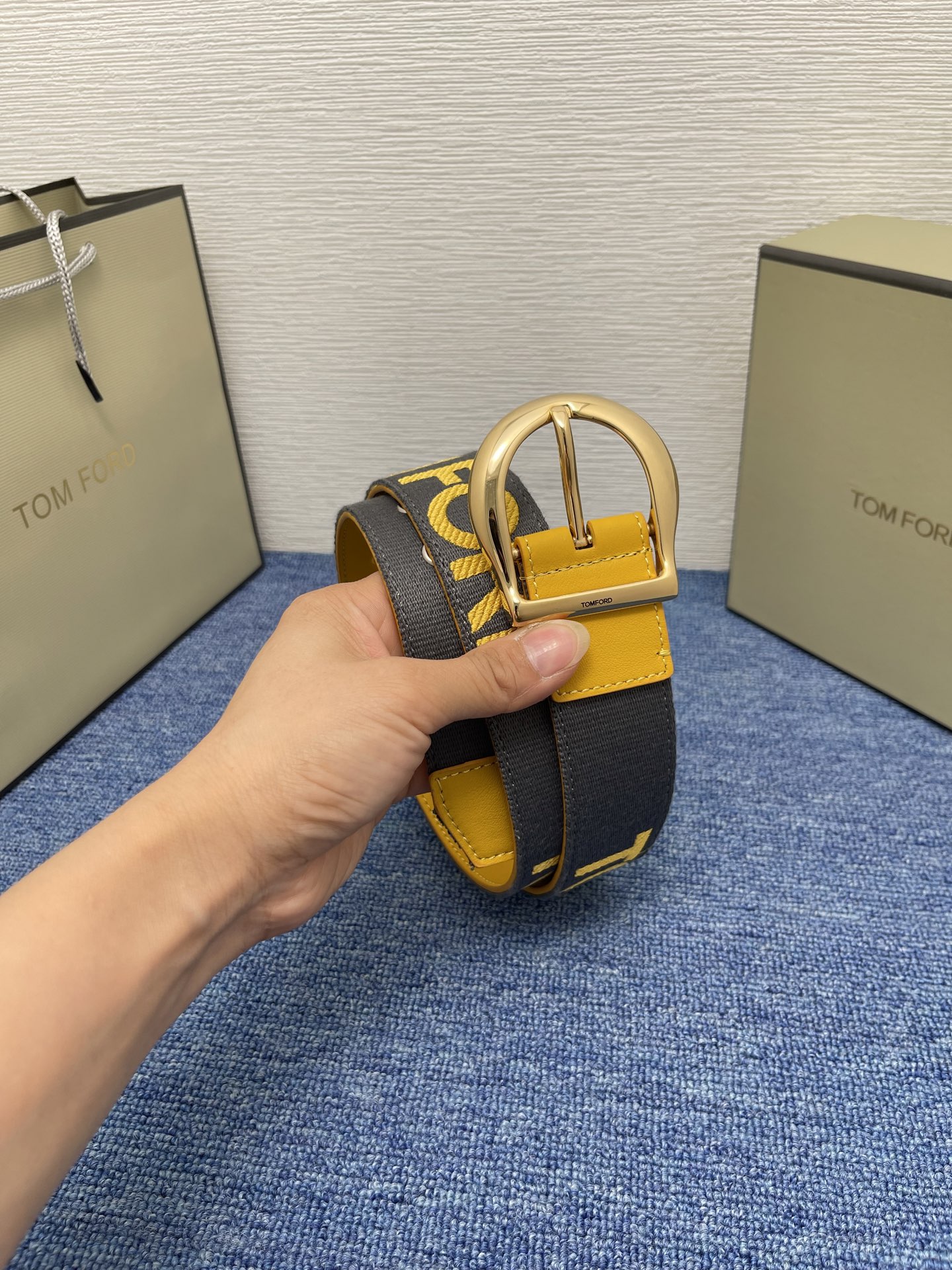  TOM FORD 汤姆福特。新品高端帆布搭配小牛皮，简约商务男士腰带，4.0cm宽，配原版包装