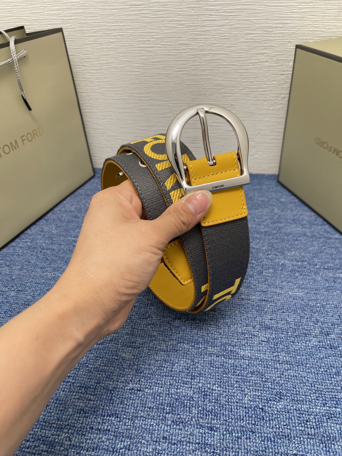  TOM FORD 汤姆福特。新品高端帆布搭配小牛皮，简约商务男士腰带，4.0cm宽，配原版包装