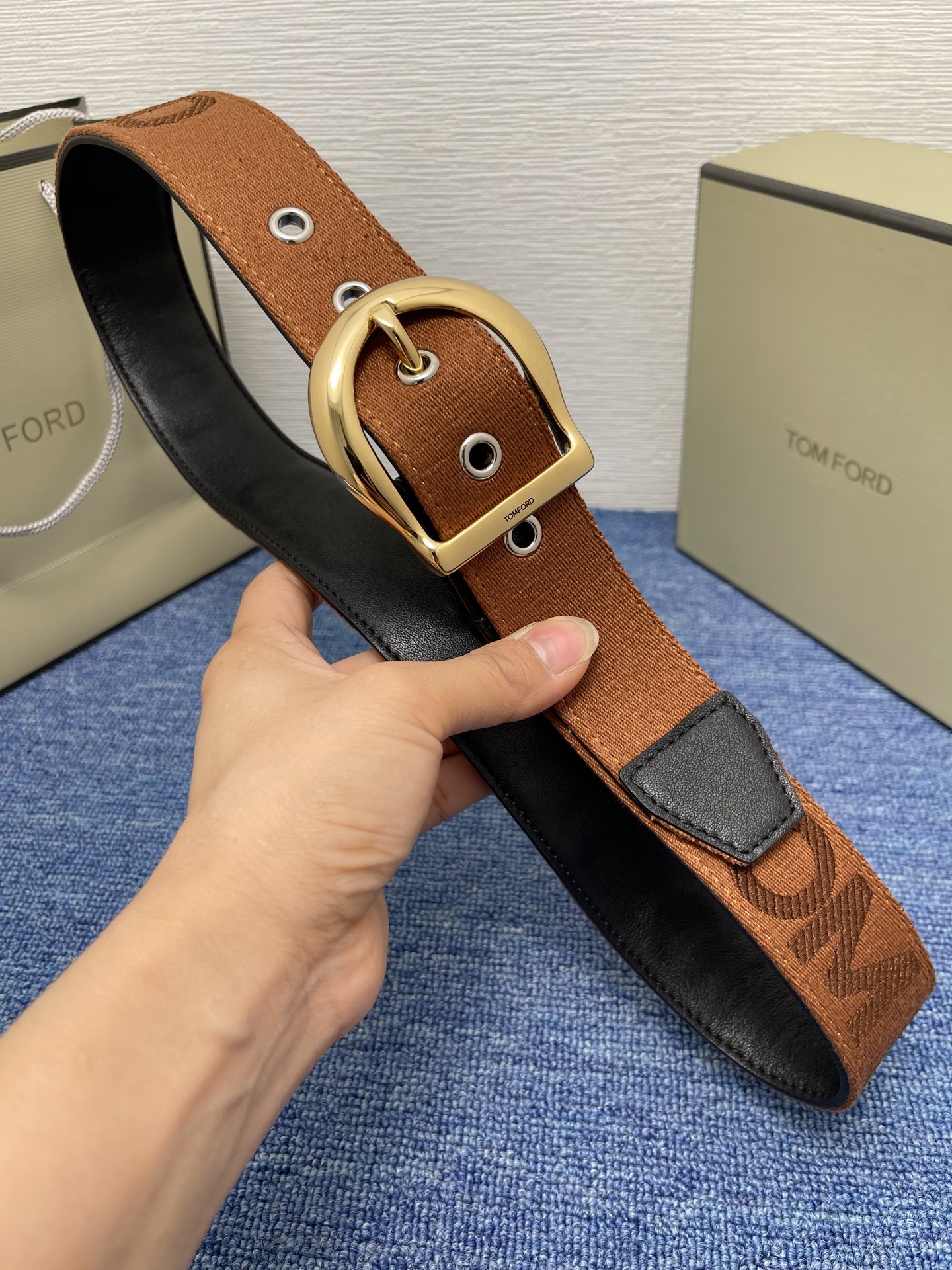  TOM FORD 汤姆福特。新品高端帆布搭配小牛皮，简约商务男士腰带，4.0cm宽，配原版包装