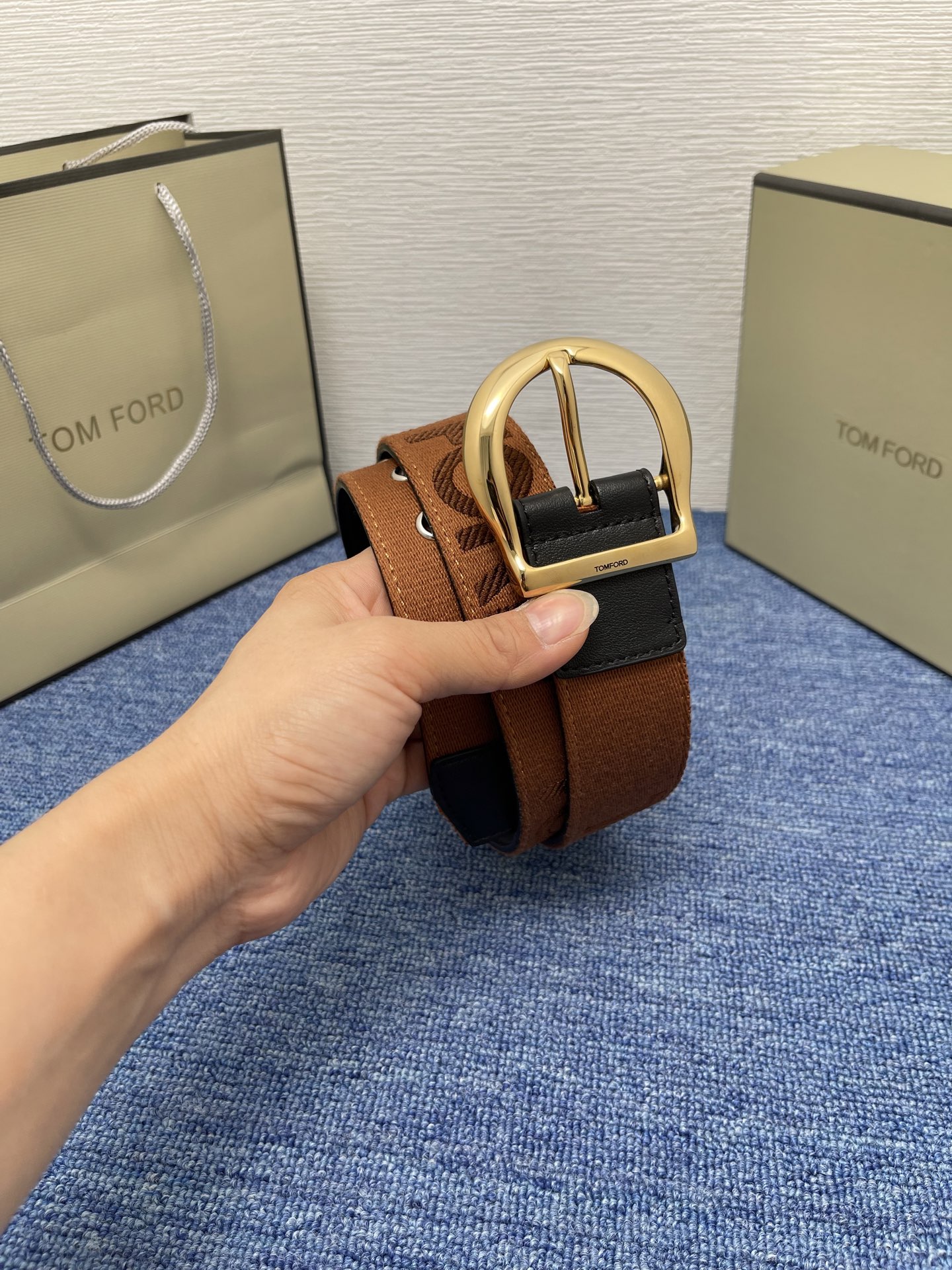  TOM FORD 汤姆福特。新品高端帆布搭配小牛皮，简约商务男士腰带，4.0cm宽，配原版包装