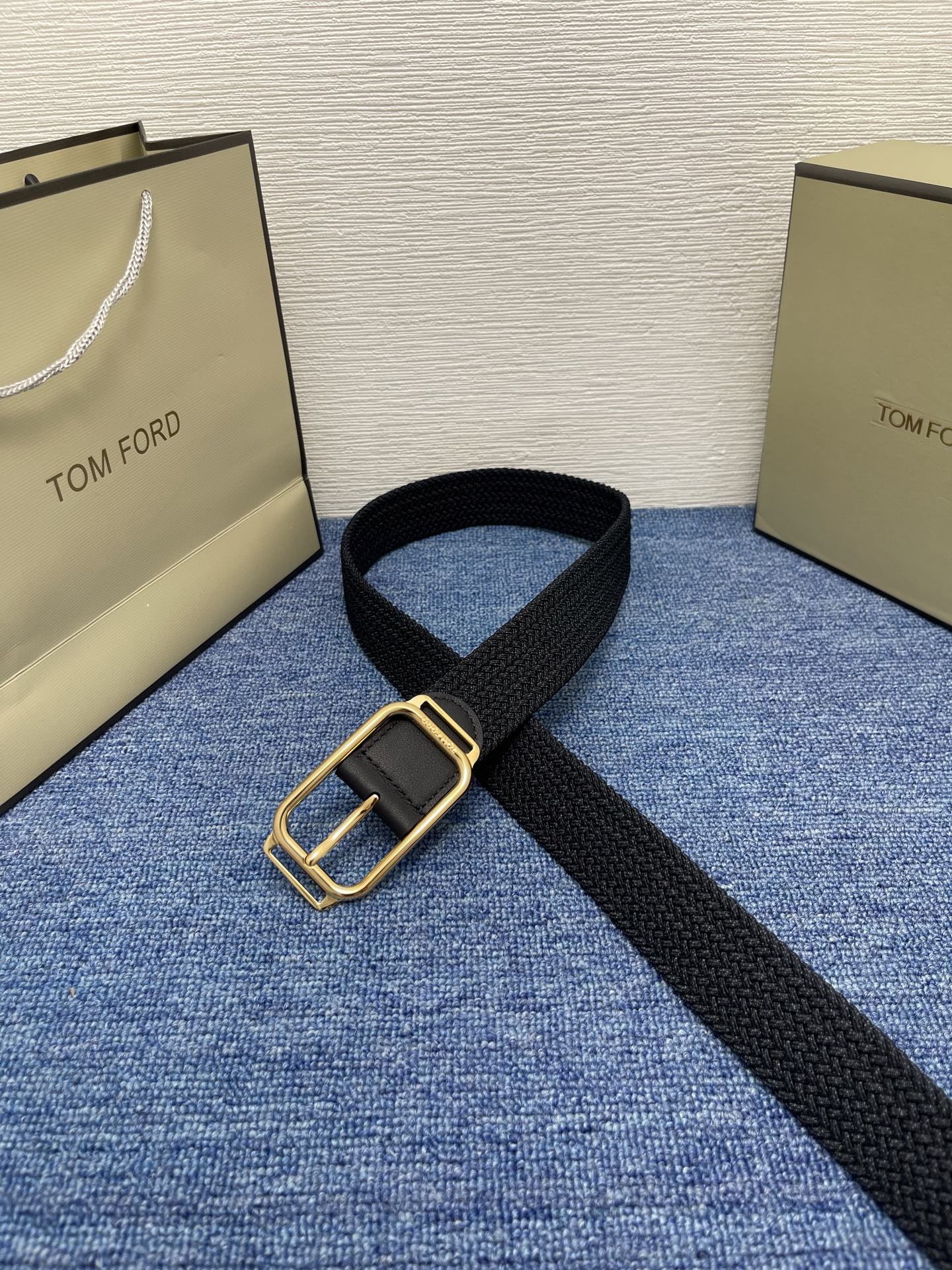  TOM FORD 汤姆福特。简约男士腰带，3．5cm宽，配原版包装