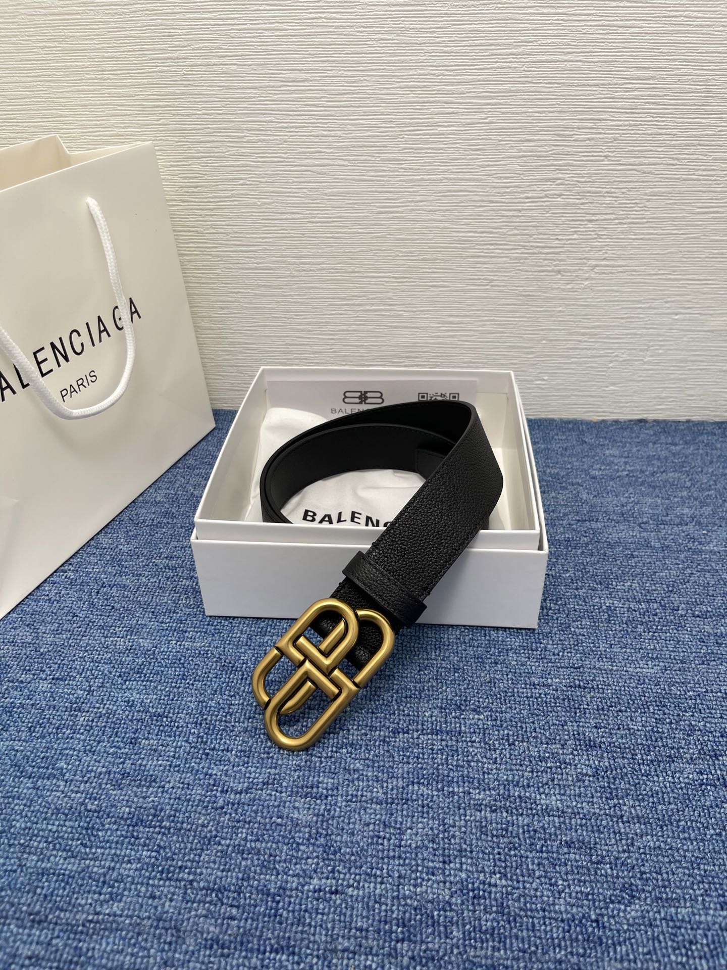  BALENCIAGA巴黎世家新款时尚腰带，双面小牛皮，配上复古经典扣，时尚百搭，宽度3.5cm