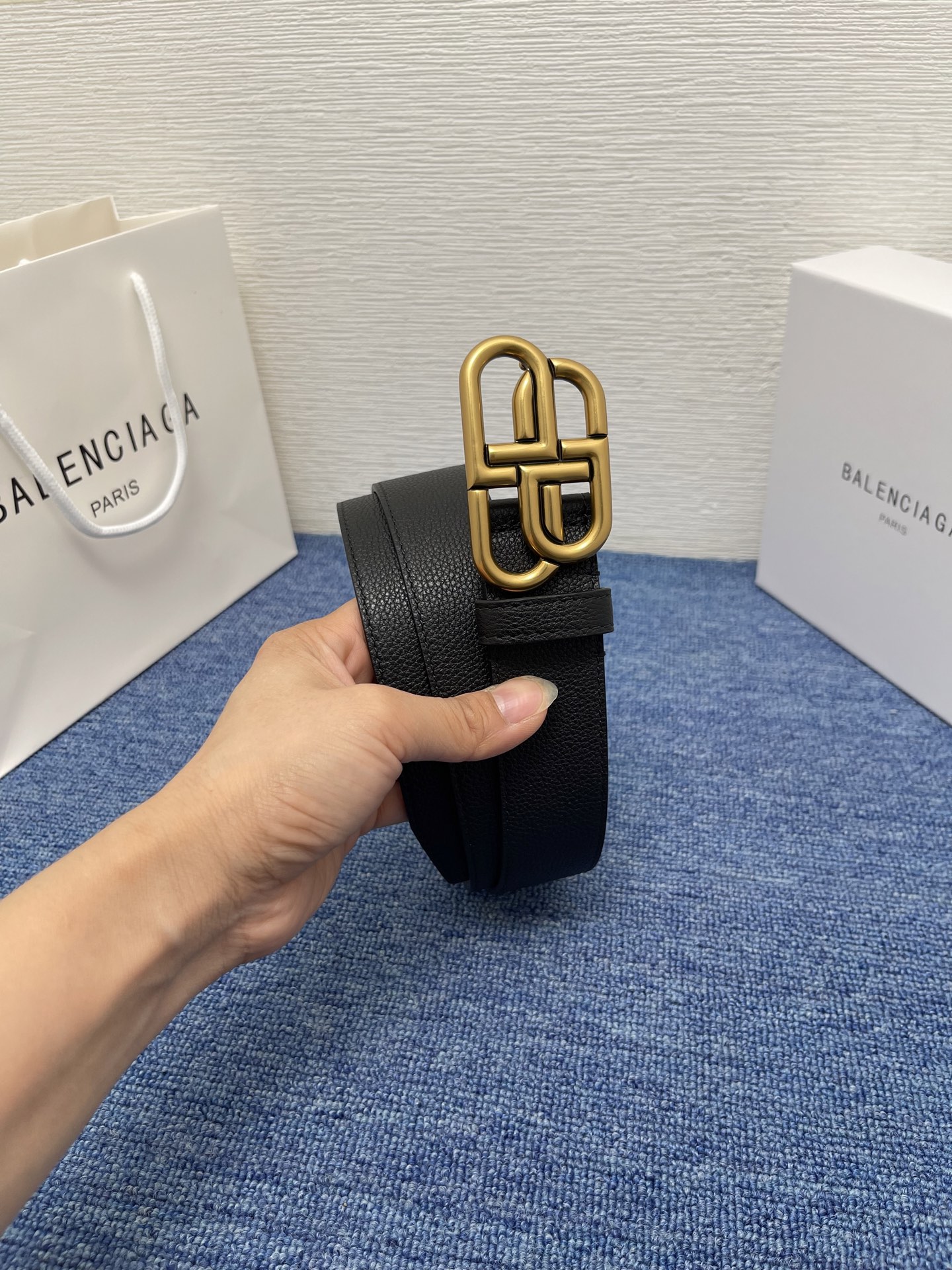  BALENCIAGA巴黎世家新款时尚腰带，双面小牛皮，配上复古经典扣，时尚百搭，宽度3.5cm