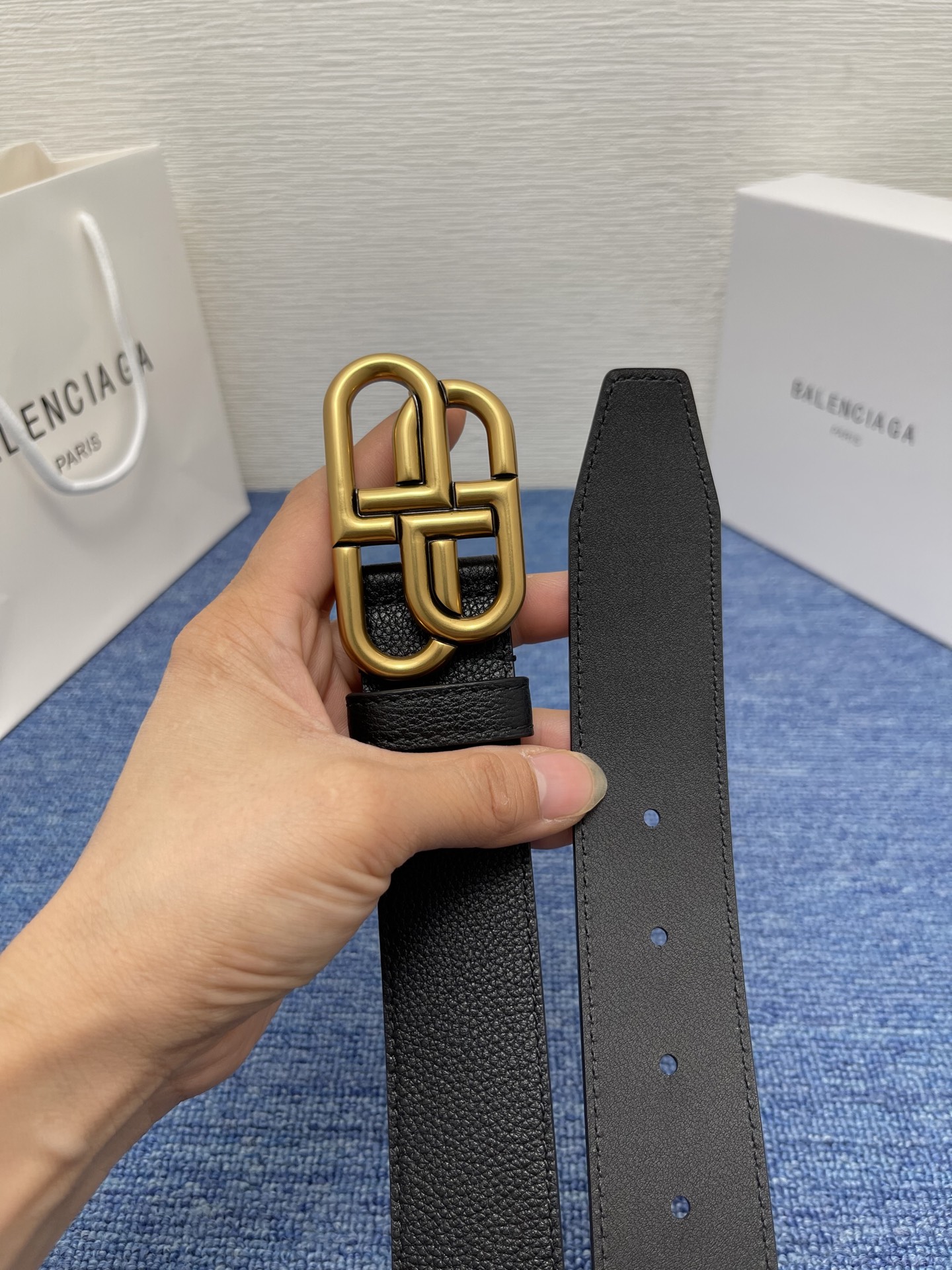  BALENCIAGA巴黎世家新款时尚腰带，双面小牛皮，配上复古经典扣，时尚百搭，宽度3.5cm
