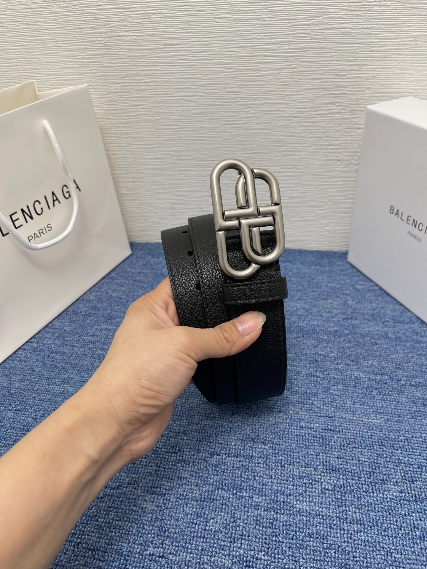 BALENCIAGA巴黎世家新款时尚腰带，双面小牛皮，配上复古经典扣，时尚百搭，宽度3.5cm