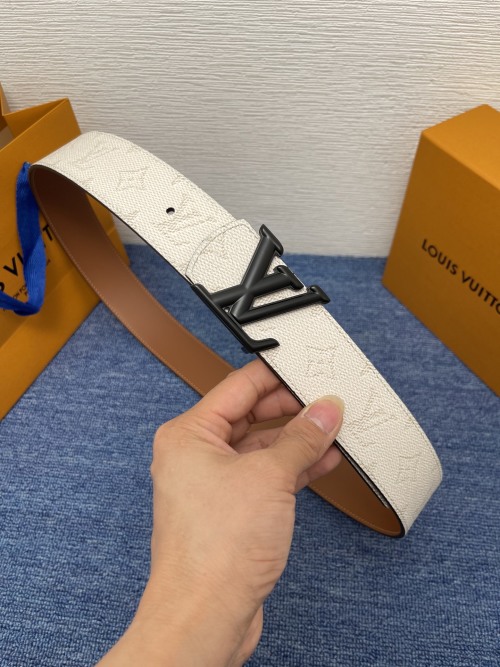 Louis Vuitton 4.0cm Monogram Leather Belt with LV Initial Buckle 1 Louis Vuitton 4.0cm Monogram Leather Belt with LV Initial Buckle