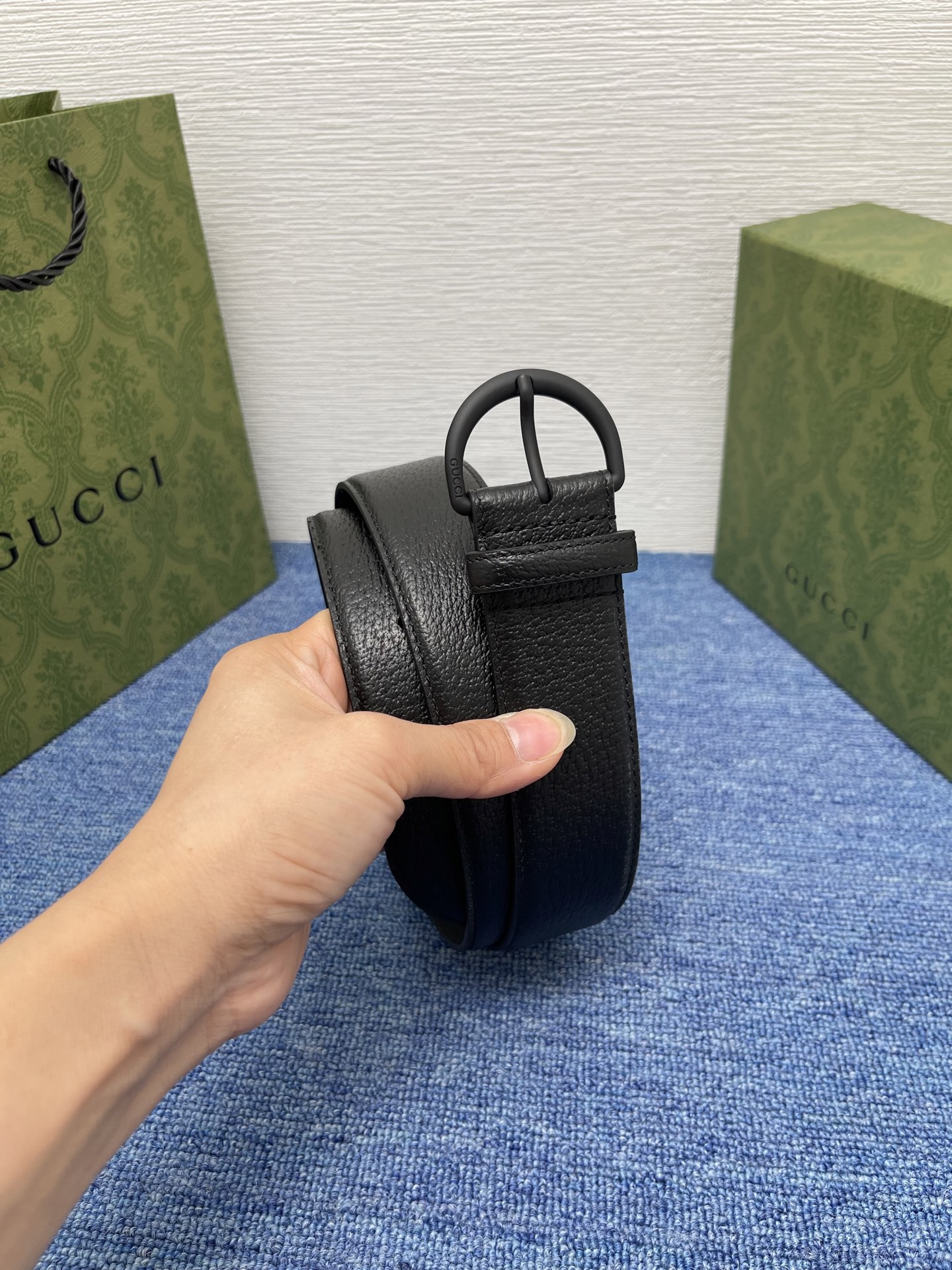 
GUCCI经典原单品质，猪皮纹，搭配原单精品针扣，精工制作，细节看图，实物拍摄，高端奢华，宽度3.8c