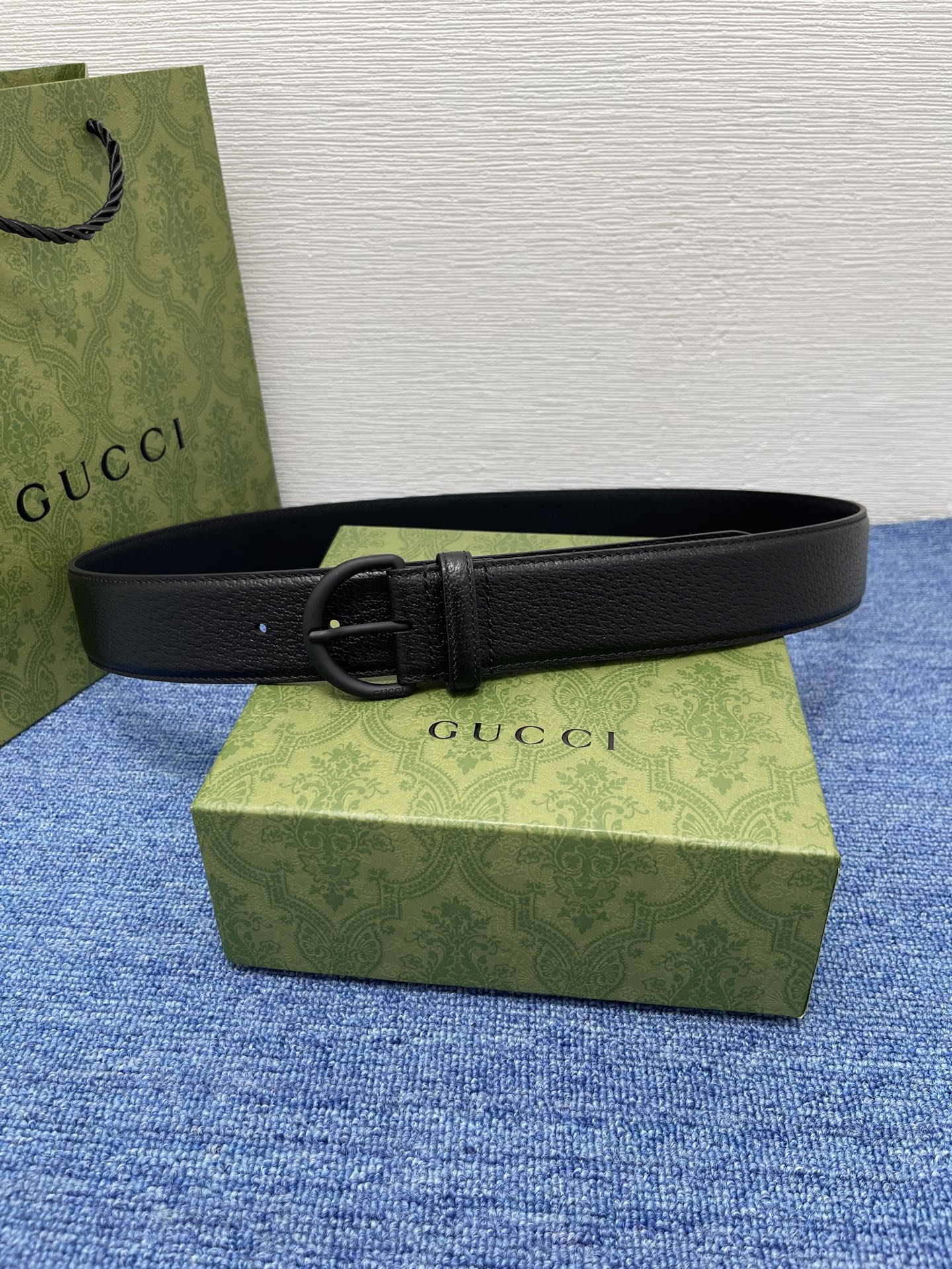 
GUCCI经典原单品质，猪皮纹，搭配原单精品针扣，精工制作，细节看图，实物拍摄，高端奢华，宽度3.8c