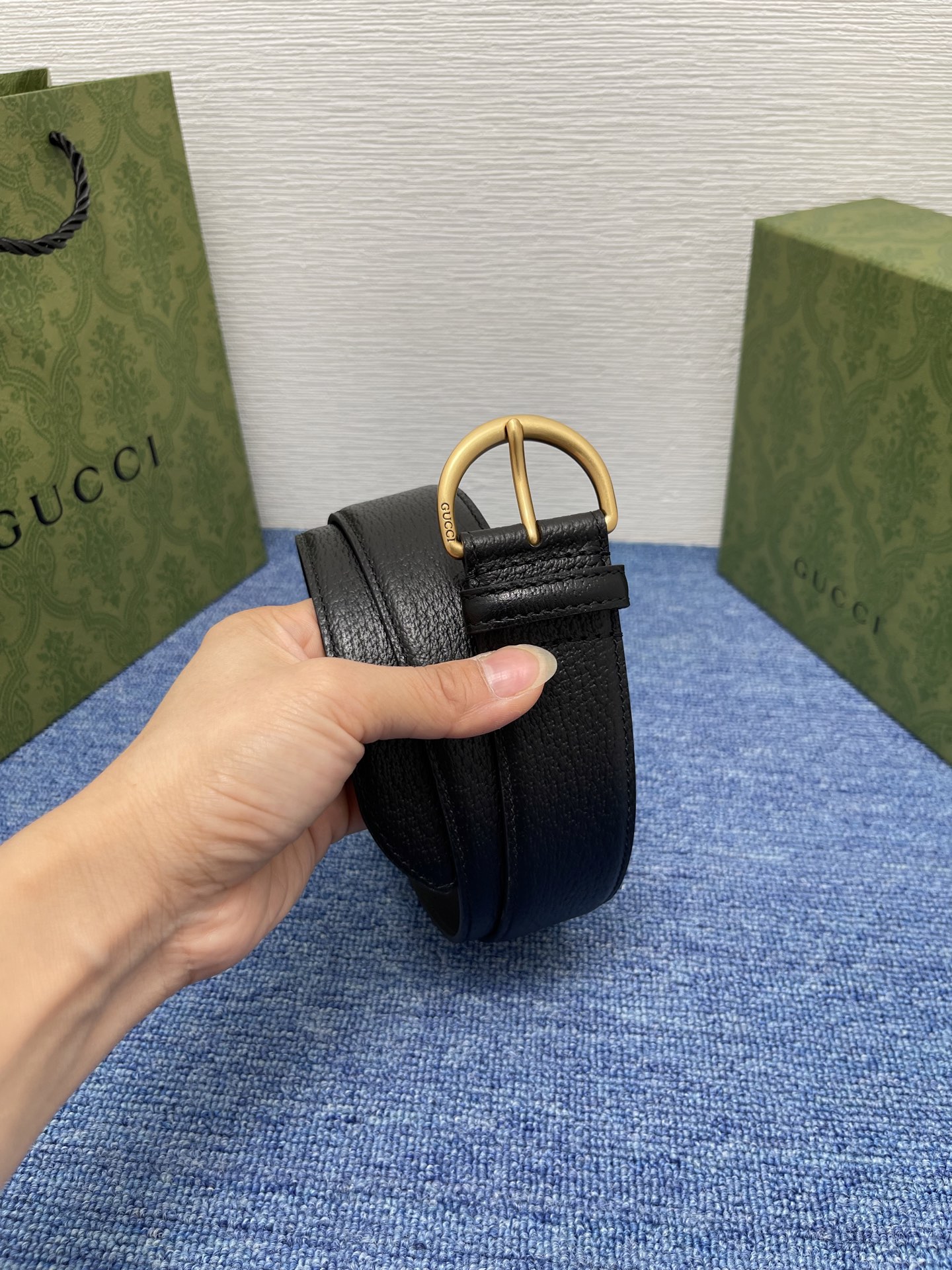 
GUCCI经典原单品质，猪皮纹，搭配原单精品针扣，精工制作，细节看图，实物拍摄，高端奢华，宽度3.8c