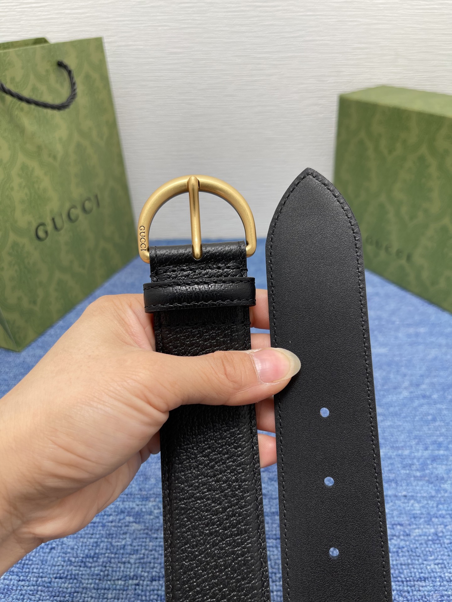 
GUCCI经典原单品质，猪皮纹，搭配原单精品针扣，精工制作，细节看图，实物拍摄，高端奢华，宽度3.8c