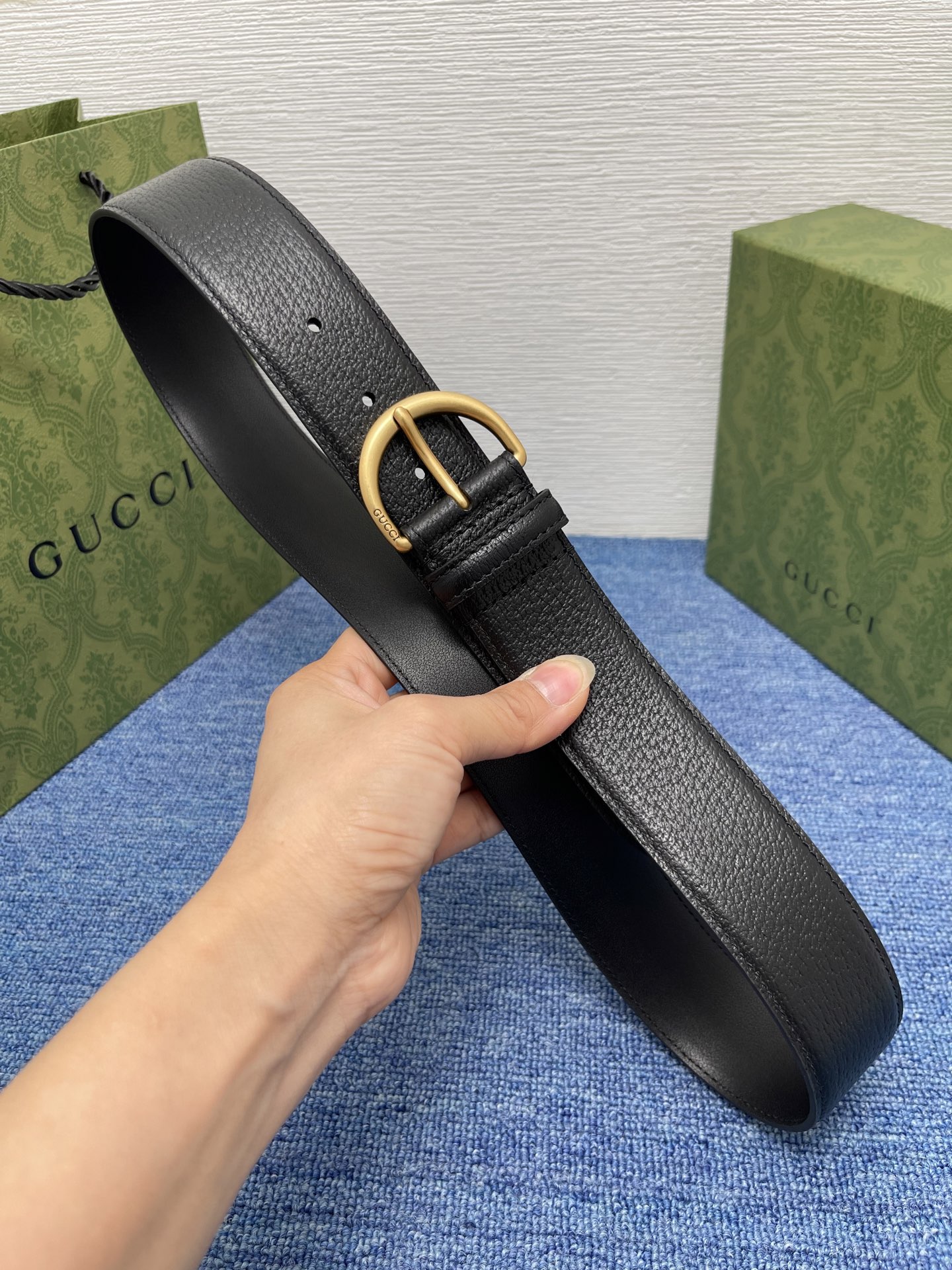 
GUCCI经典原单品质，猪皮纹，搭配原单精品针扣，精工制作，细节看图，实物拍摄，高端奢华，宽度3.8c
