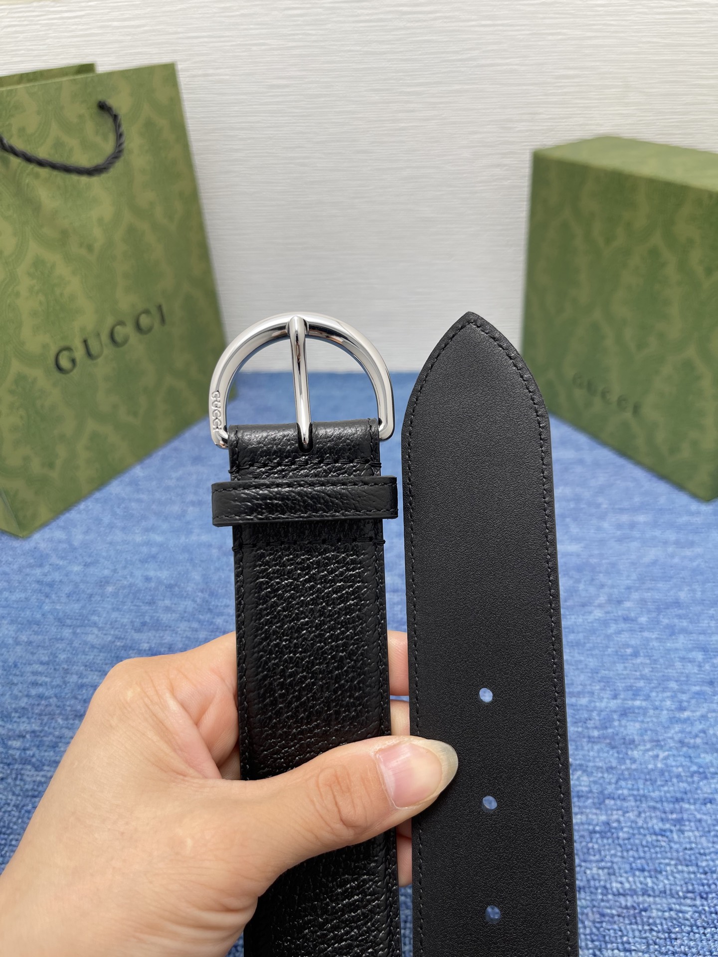 
GUCCI经典原单品质，猪皮纹，搭配原单精品针扣，精工制作，细节看图，实物拍摄，高端奢华，宽度3.8c
