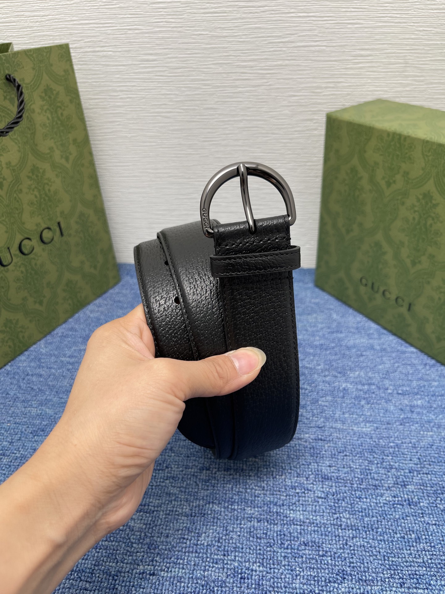 
GUCCI经典原单品质，猪皮纹，搭配原单精品针扣，精工制作，细节看图，实物拍摄，高端奢华，宽度3.8c