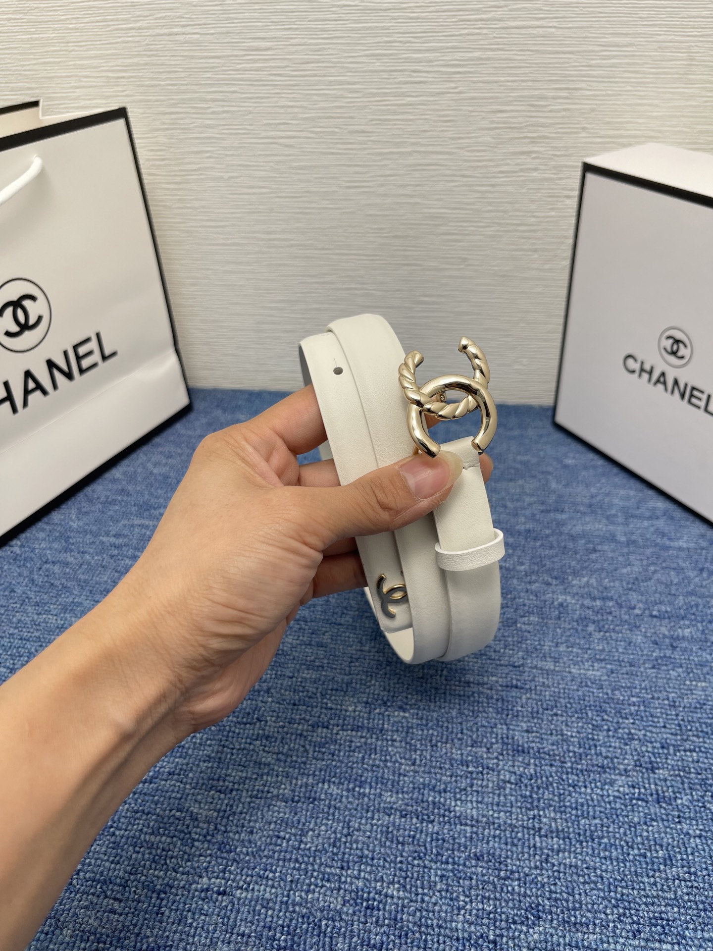 【香奈儿 𝗖𝗛𝗔𝗡𝗘𝗟】双C腰带小牛皮，双️𝐂穿牛仔裤，裙子超经典百搭高端🥰🥰🥰2．0宽 
