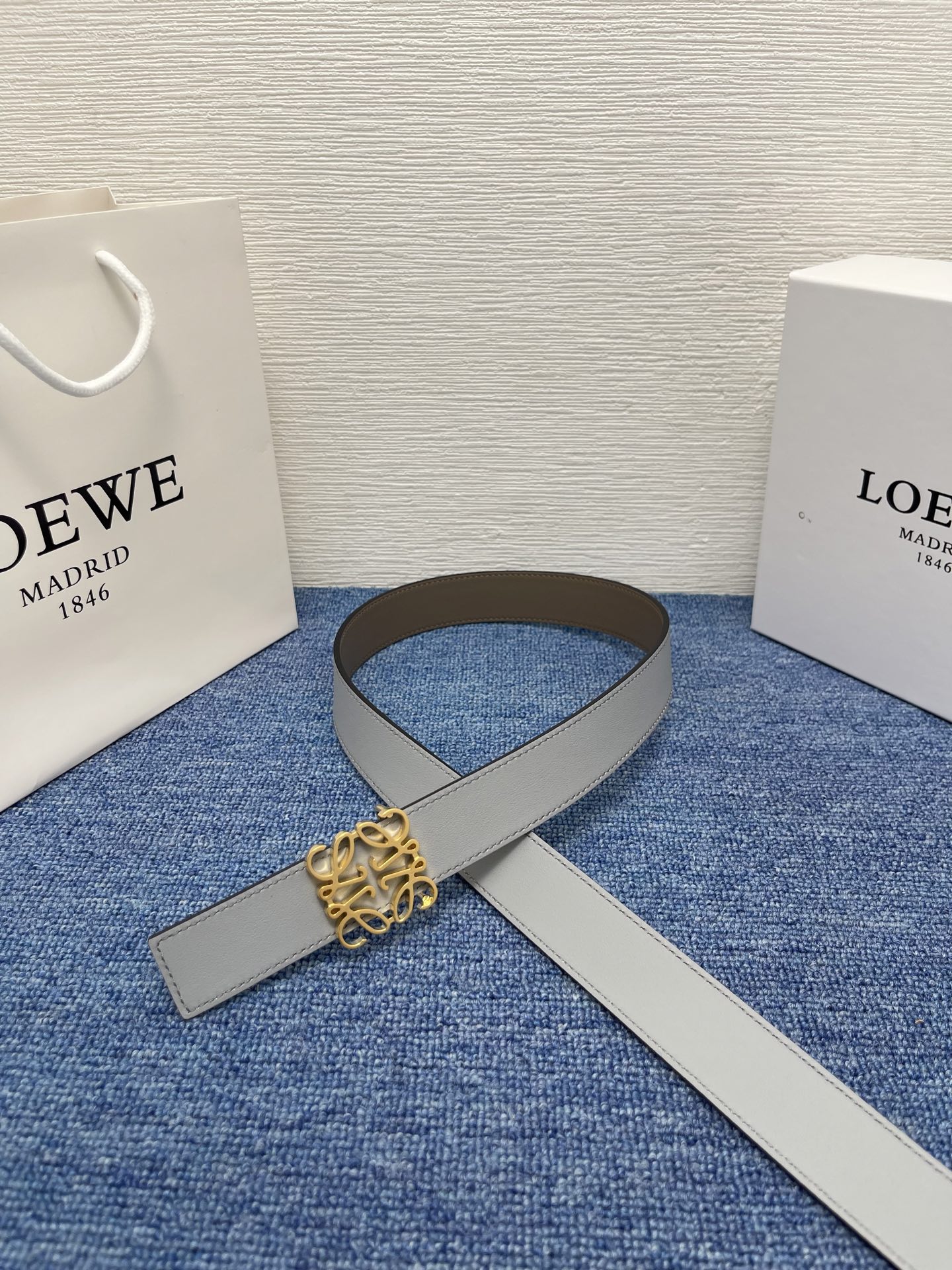  罗威 2.8 新色出炉礼物两面双色礼物一条顶两条超划算礼物精控雕刻黄铜五金 细节🈵🈵搭配光滑细腻柔软牛