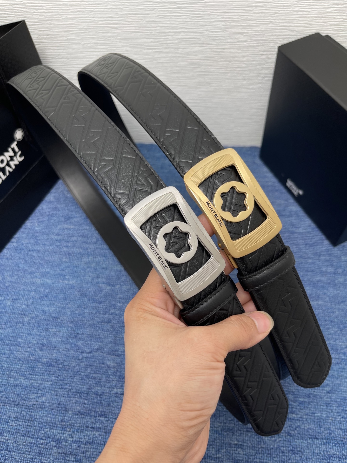  品牌：【万宝龙】 Montblanc家持续其一贯的高雅、绅士、精致的风格，进口小牛皮，手感细腻柔软。纯