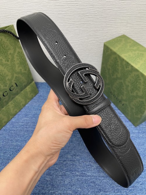 Gucci Signature Leather Belt with Double G Buckle, 4 cm Width