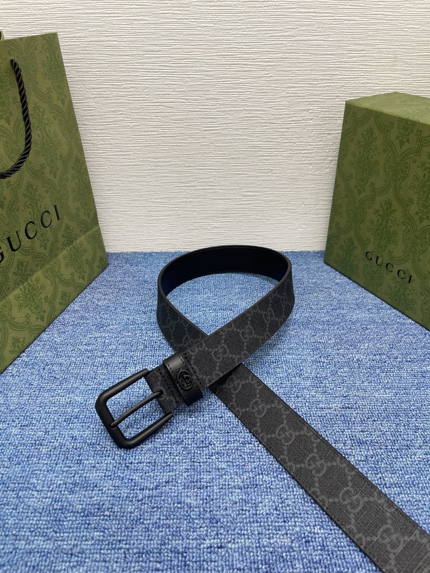  Gucci 经典款面进口原厂皮  搭配原版平纹底  精品针扣 宽3.5Cm  潮流百搭 时尚人士必备