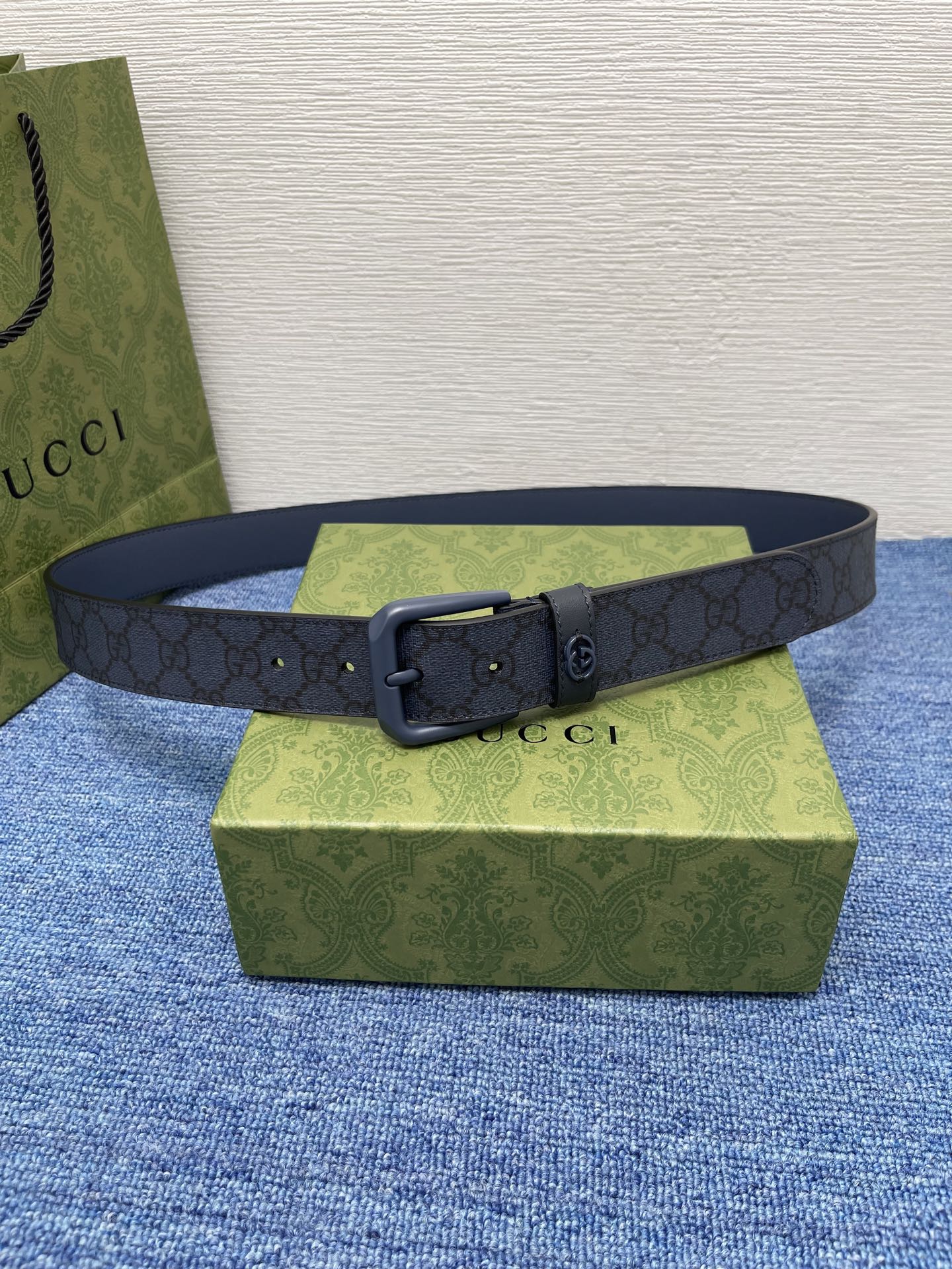  Gucci 经典款面进口原厂皮  搭配原版平纹底  精品针扣 宽3.5Cm  潮流百搭 时尚人士必备