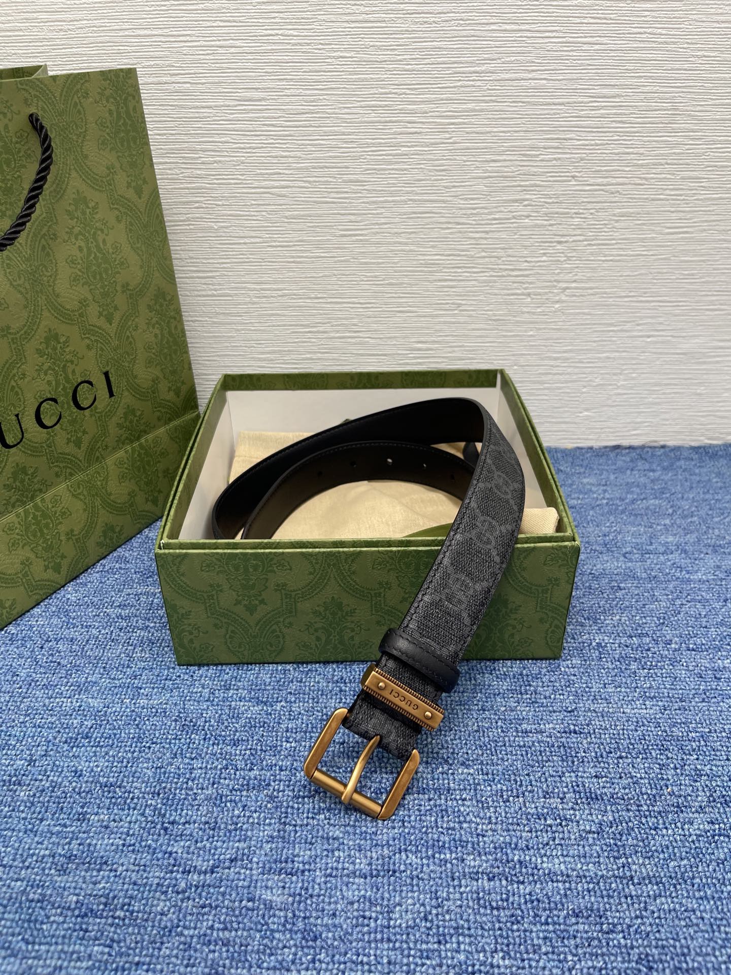  Gucci 经典款面进口原厂皮  搭配原版平纹底  精品针扣 宽3.0Cm  潮流百搭 时尚人士必备