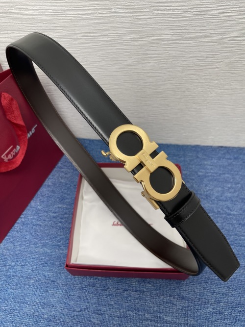 Salvatore Ferragamo Reversible Gancini Leather Belt, Black/Gold, 3.5 cm 1 Salvatore Ferragamo Reversible Gancini Leather Belt, Black/Gold, 3.5 cm