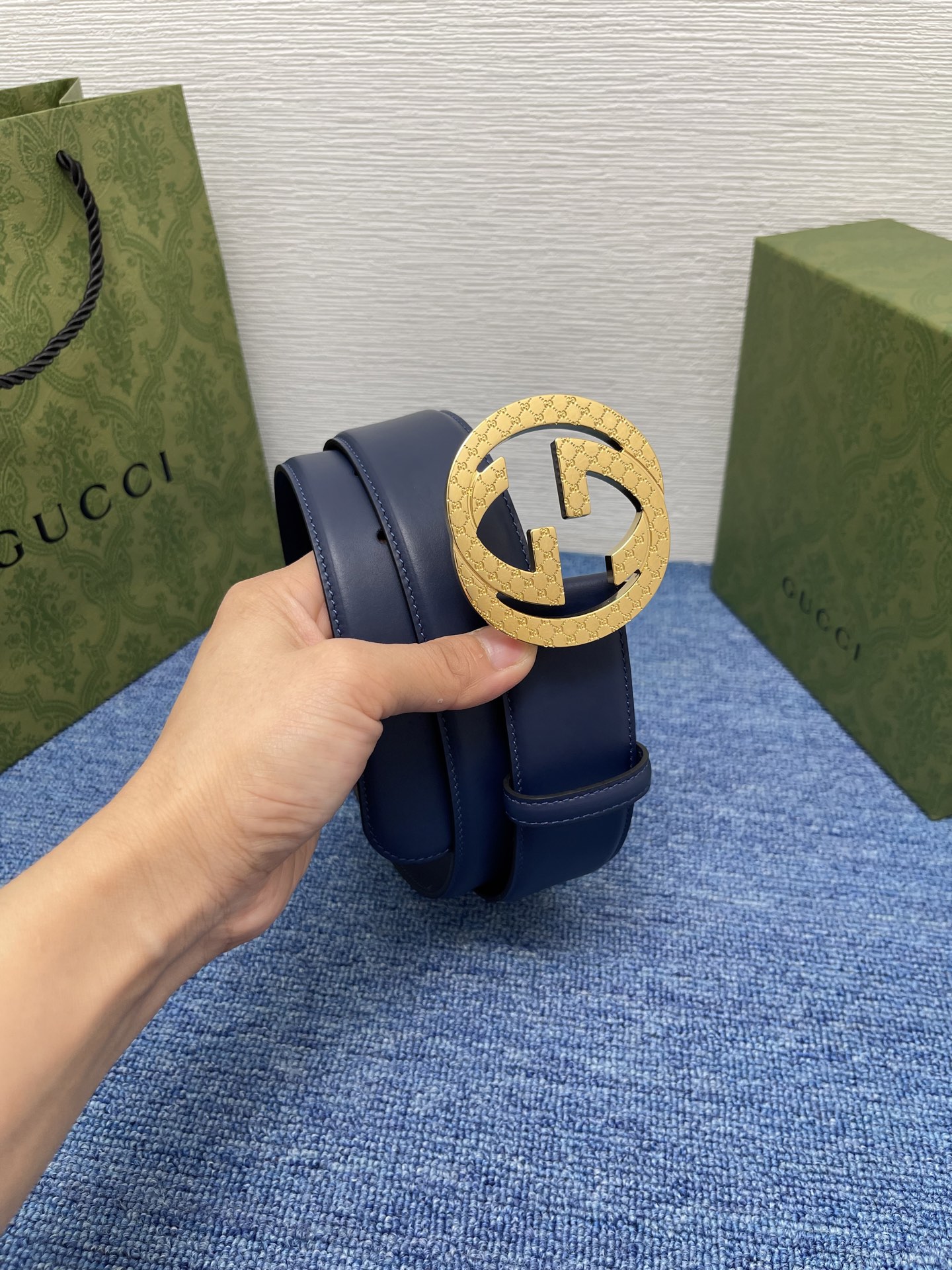 🔴 【品牌】古驰 Gucci  
🔴 【描述】采用高级Gucci Signature真皮精制而成，触感厚