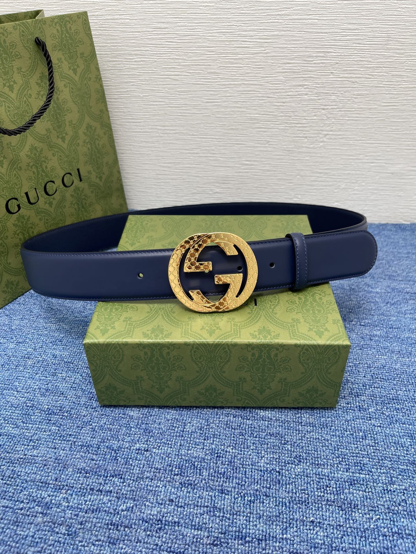 🔴 【品牌】古驰 Gucci  
🔴 【描述】采用高级Gucci Signature真皮精制而成，触感厚