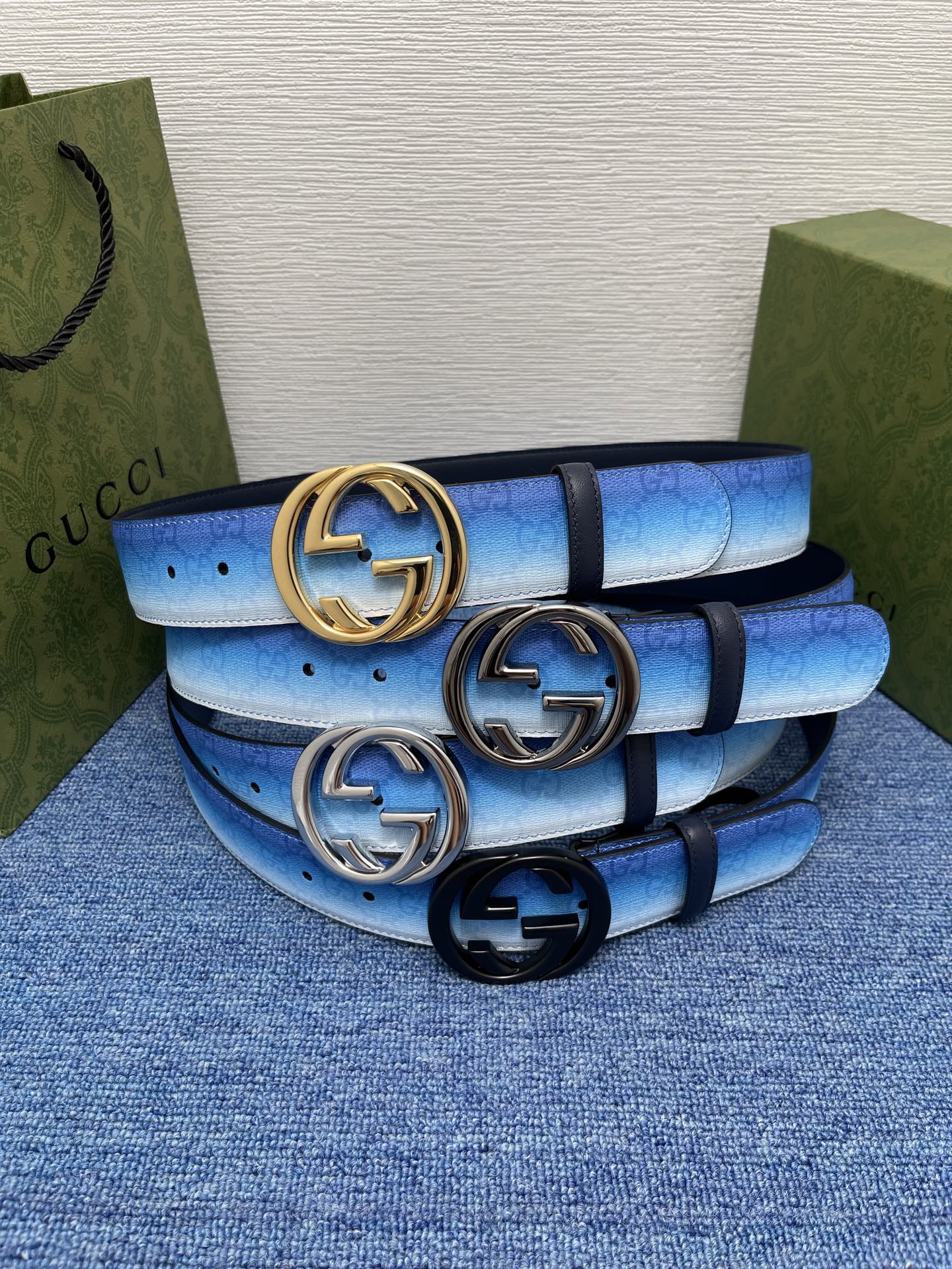 🔴 【品牌】古驰 Gucci  
🔴 【描述】采用高级Gucci Signature真皮精制而成，触感厚