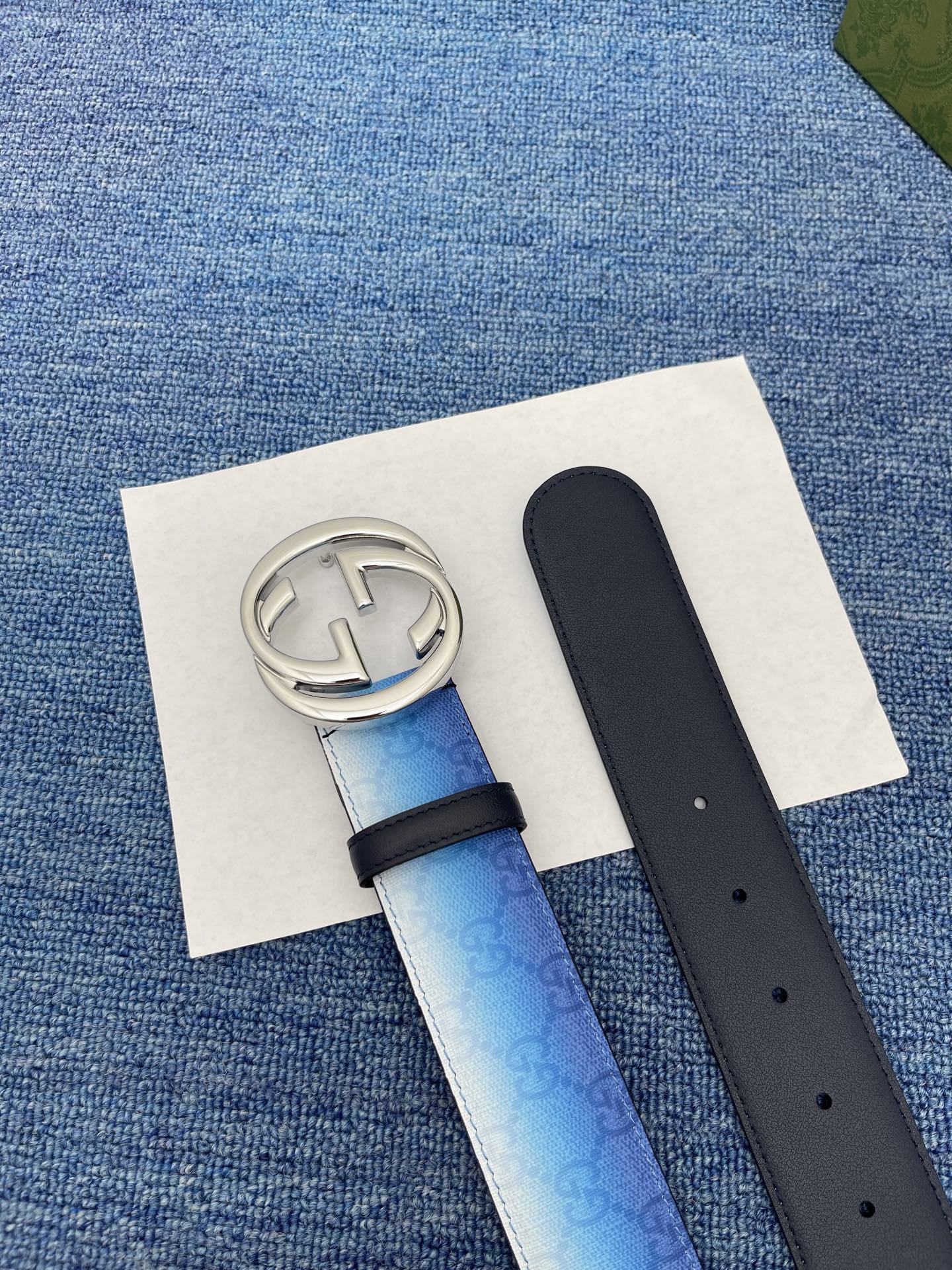 🔴 【品牌】古驰 Gucci  
🔴 【描述】采用高级Gucci Signature真皮精制而成，触感厚