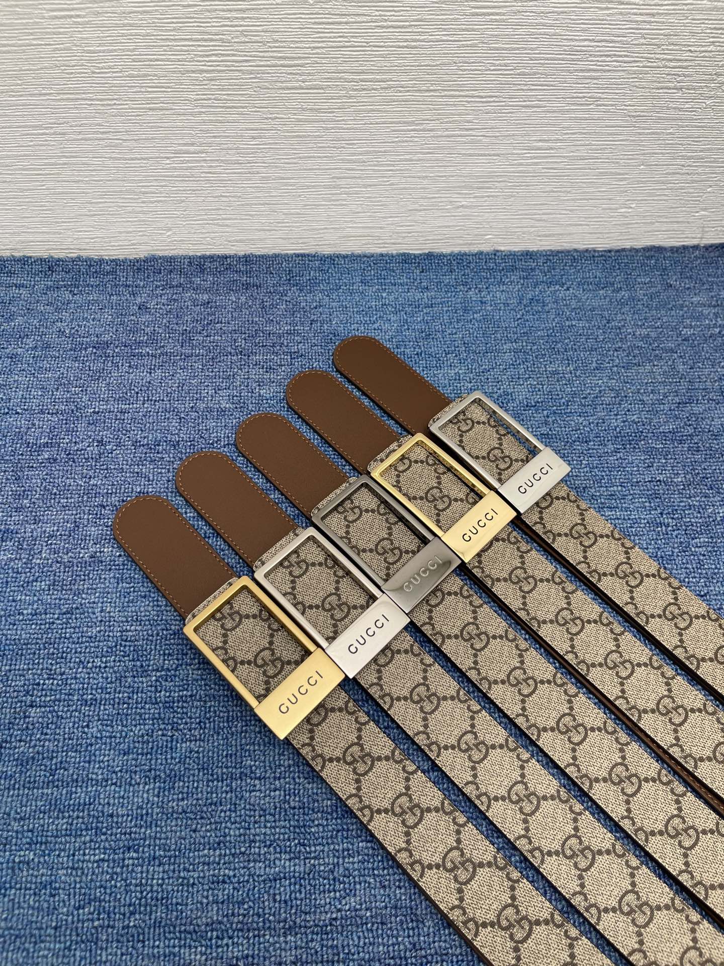 🔴 【品牌】古驰 Gucci  
🔴 【描述】采用高级Gucci Signature真皮精制而成，触感厚