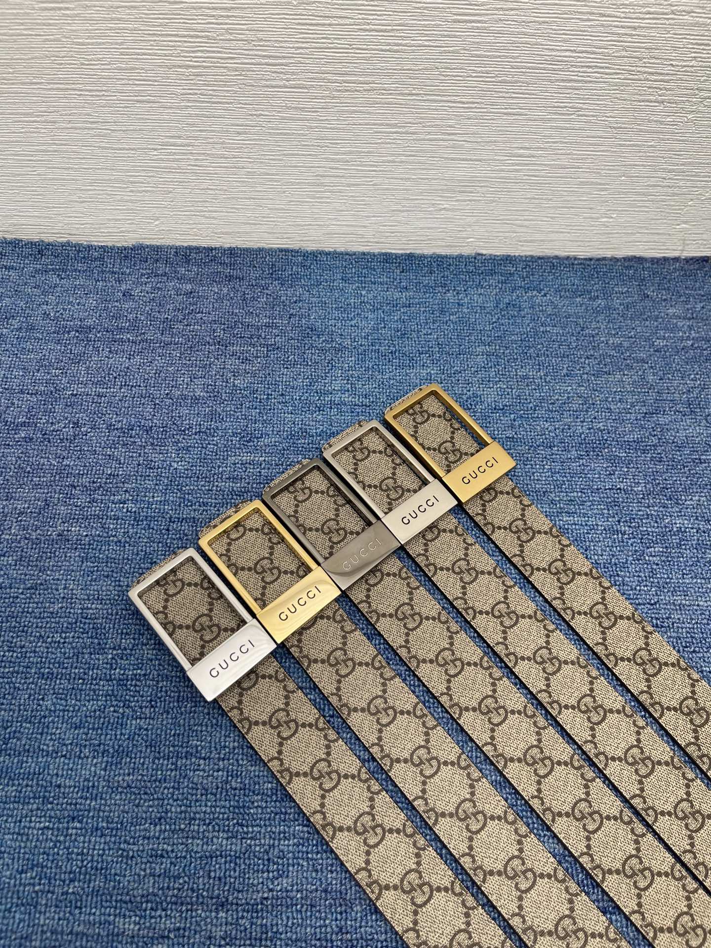 🔴 【品牌】古驰 Gucci  
🔴 【描述】采用高级Gucci Signature真皮精制而成，触感厚