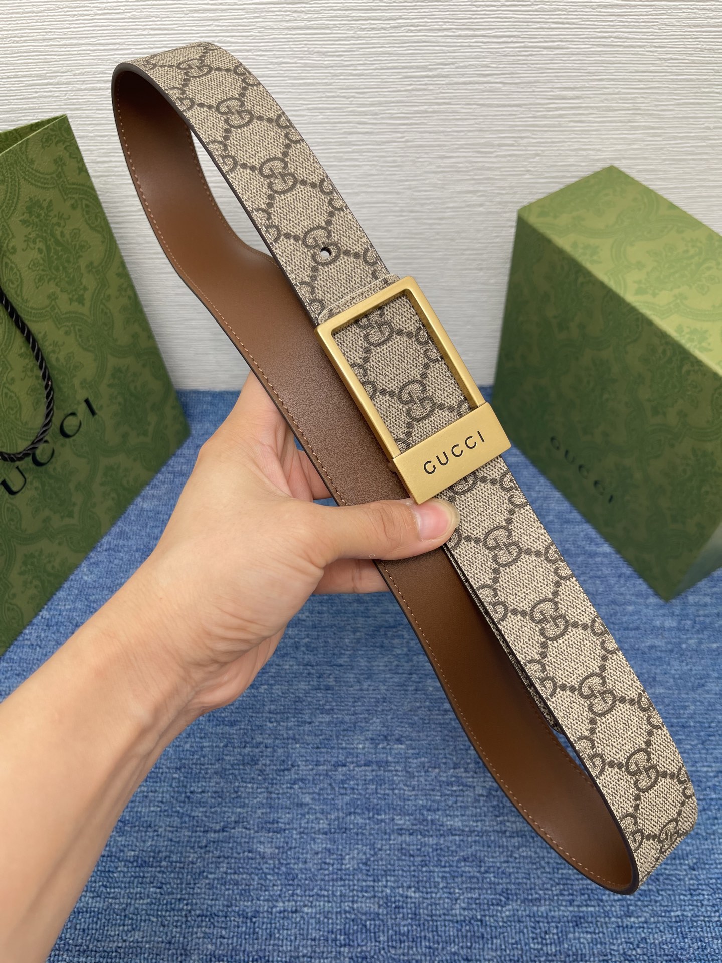 🔴 【品牌】古驰 Gucci  
🔴 【描述】采用高级Gucci Signature真皮精制而成，触感厚