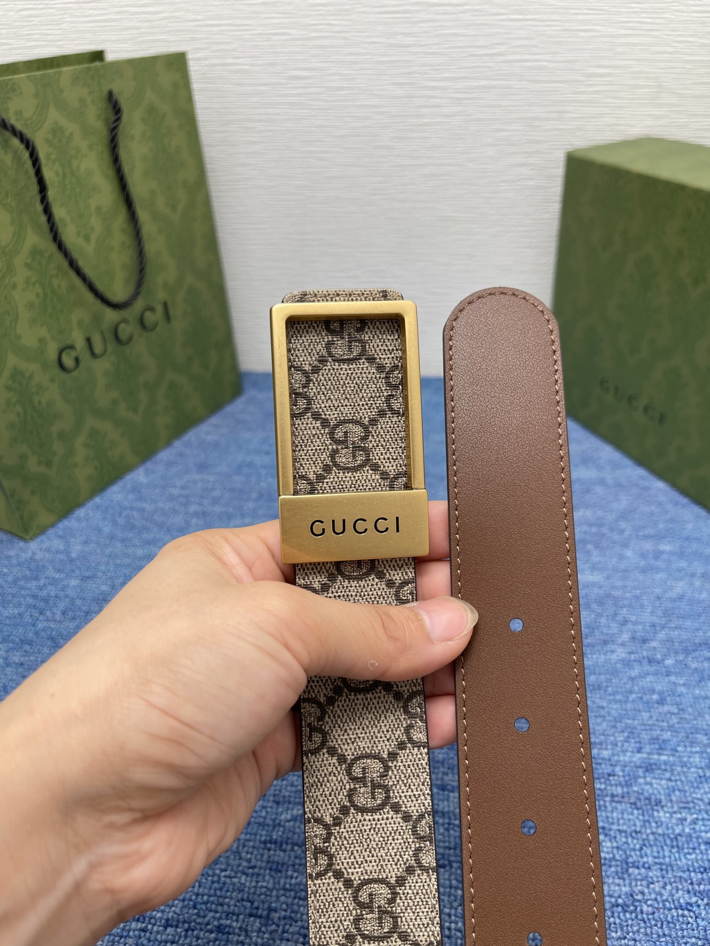 🔴 【品牌】古驰 Gucci  
🔴 【描述】采用高级Gucci Signature真皮精制而成，触感厚