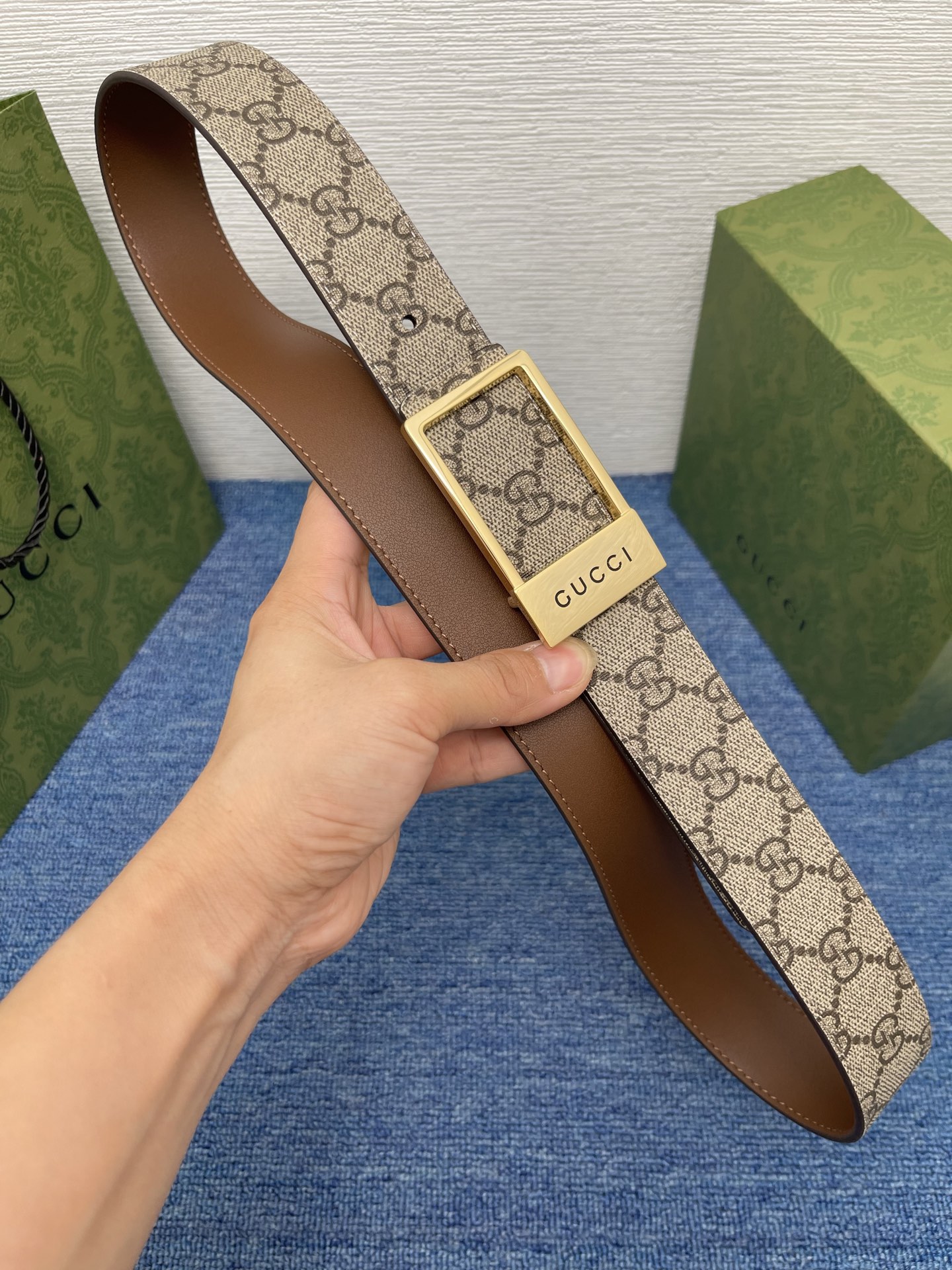 🔴 【品牌】古驰 Gucci  
🔴 【描述】采用高级Gucci Signature真皮精制而成，触感厚