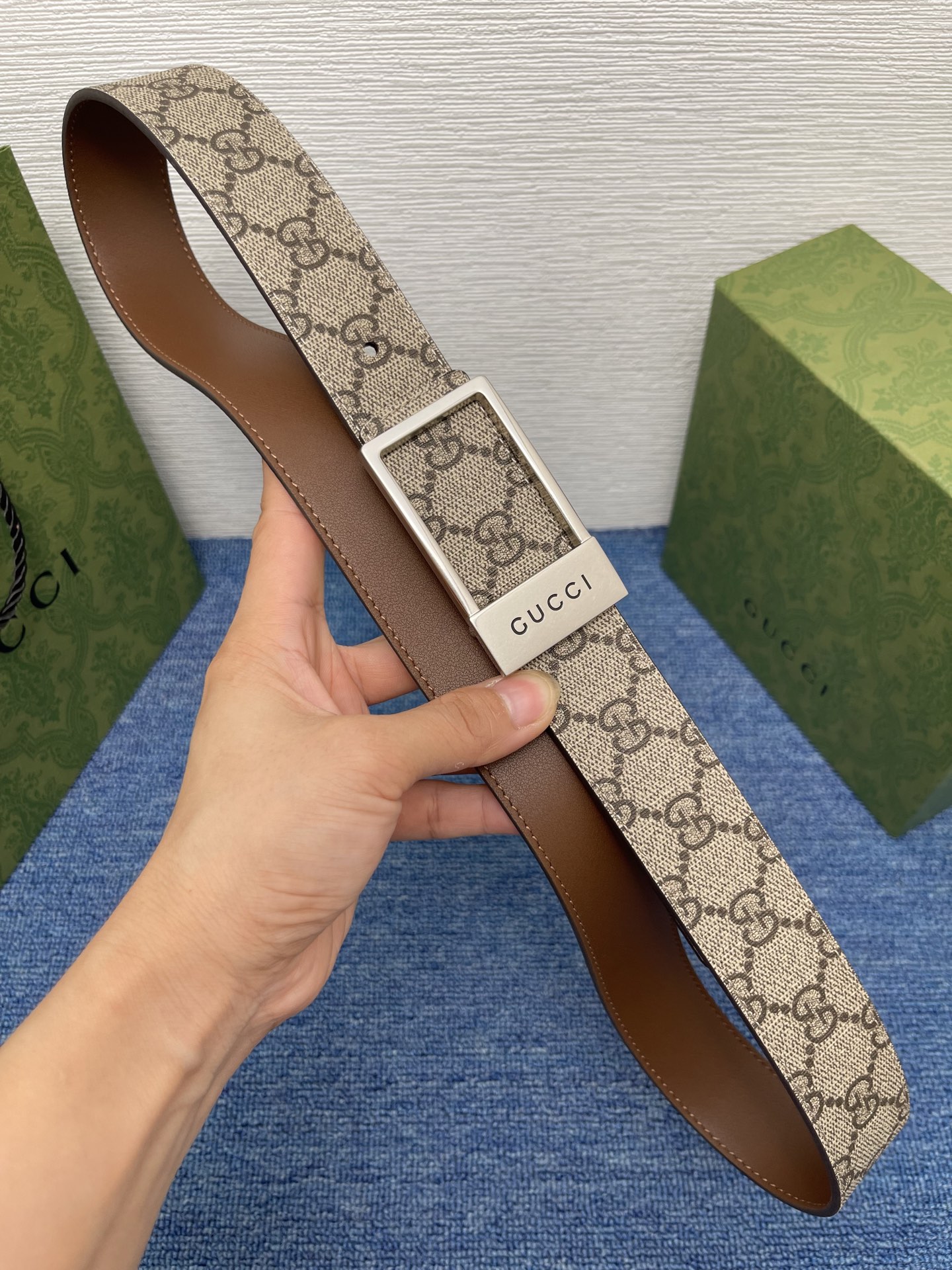 🔴 【品牌】古驰 Gucci  
🔴 【描述】采用高级Gucci Signature真皮精制而成，触感厚