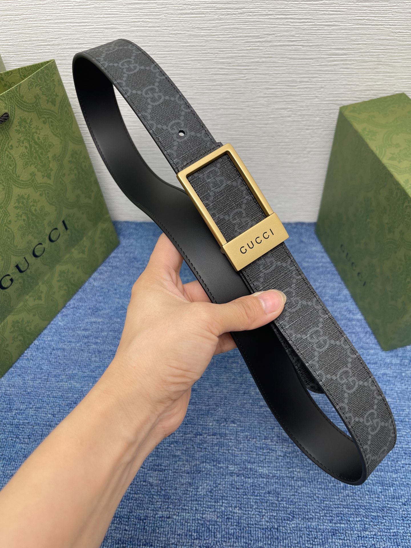 🔴 【品牌】古驰 Gucci  
🔴 【描述】采用高级Gucci Signature真皮精制而成，触感厚