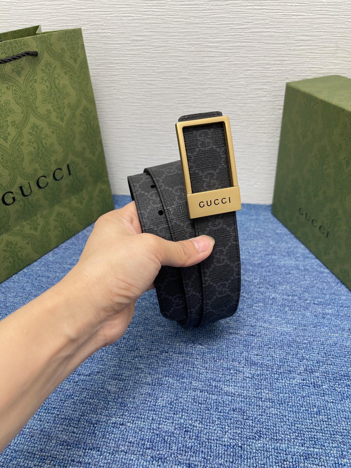 🔴 【品牌】古驰 Gucci  
🔴 【描述】采用高级Gucci Signature真皮精制而成，触感厚