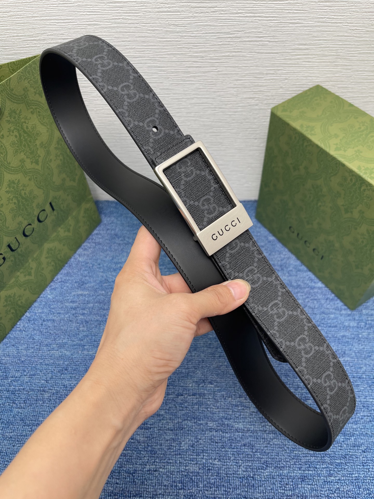 🔴 【品牌】古驰 Gucci  
🔴 【描述】采用高级Gucci Signature真皮精制而成，触感厚