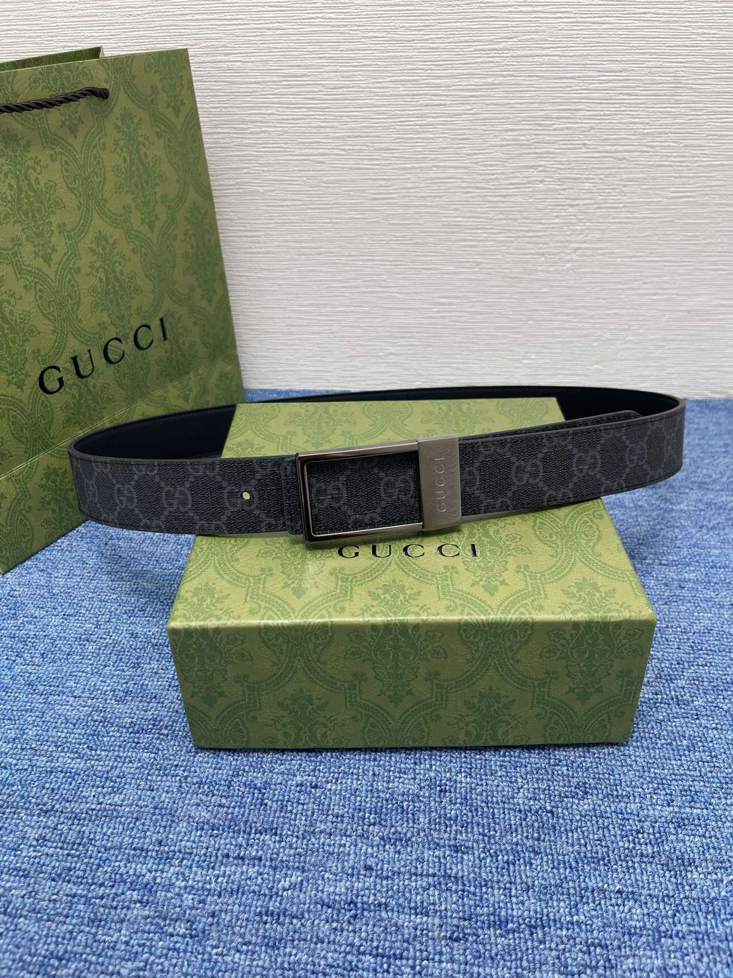 🔴 【品牌】古驰 Gucci  
🔴 【描述】采用高级Gucci Signature真皮精制而成，触感厚