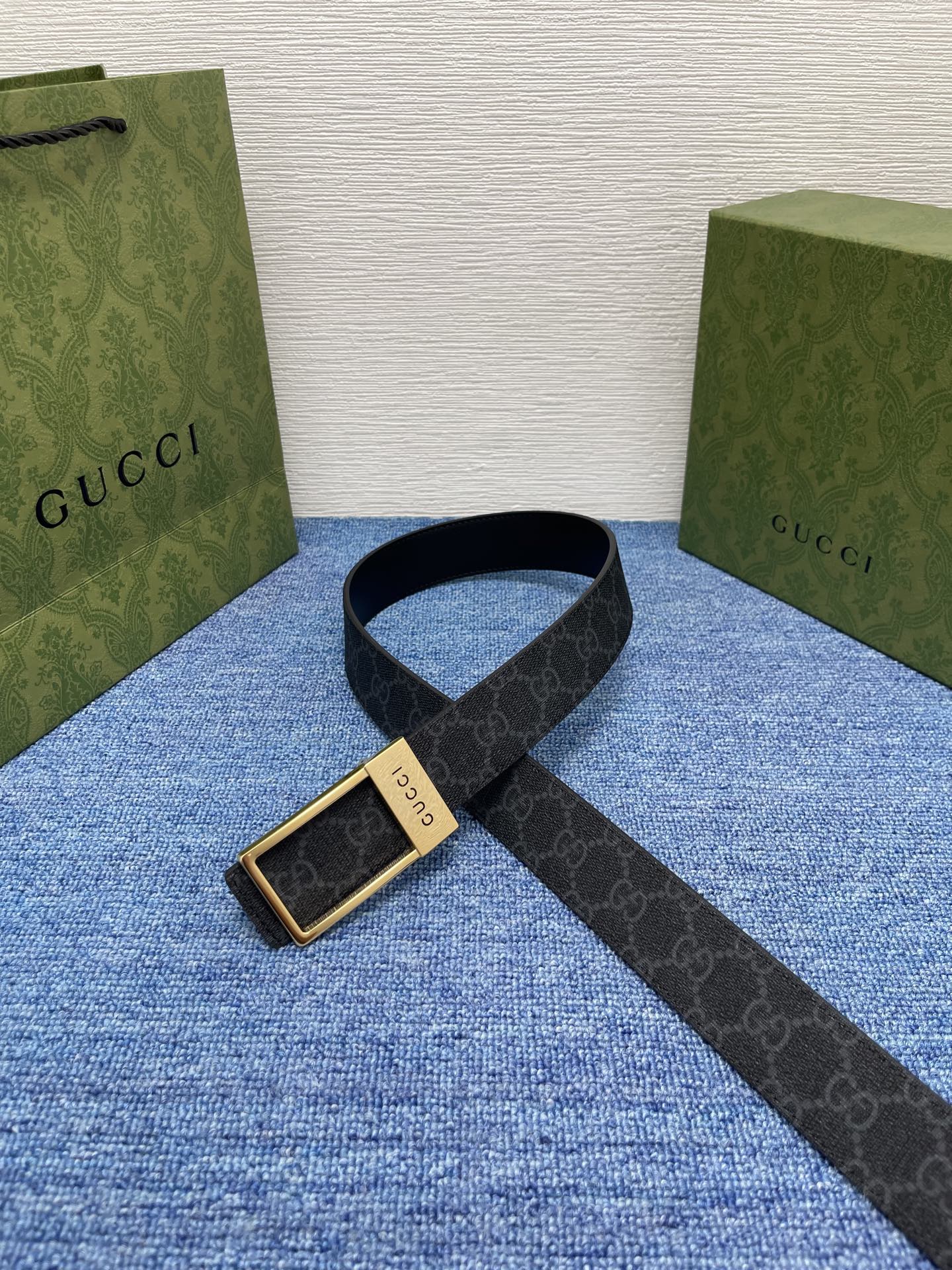 🔴 【品牌】古驰 Gucci  
🔴 【描述】采用高级Gucci Signature真皮精制而成，触感厚