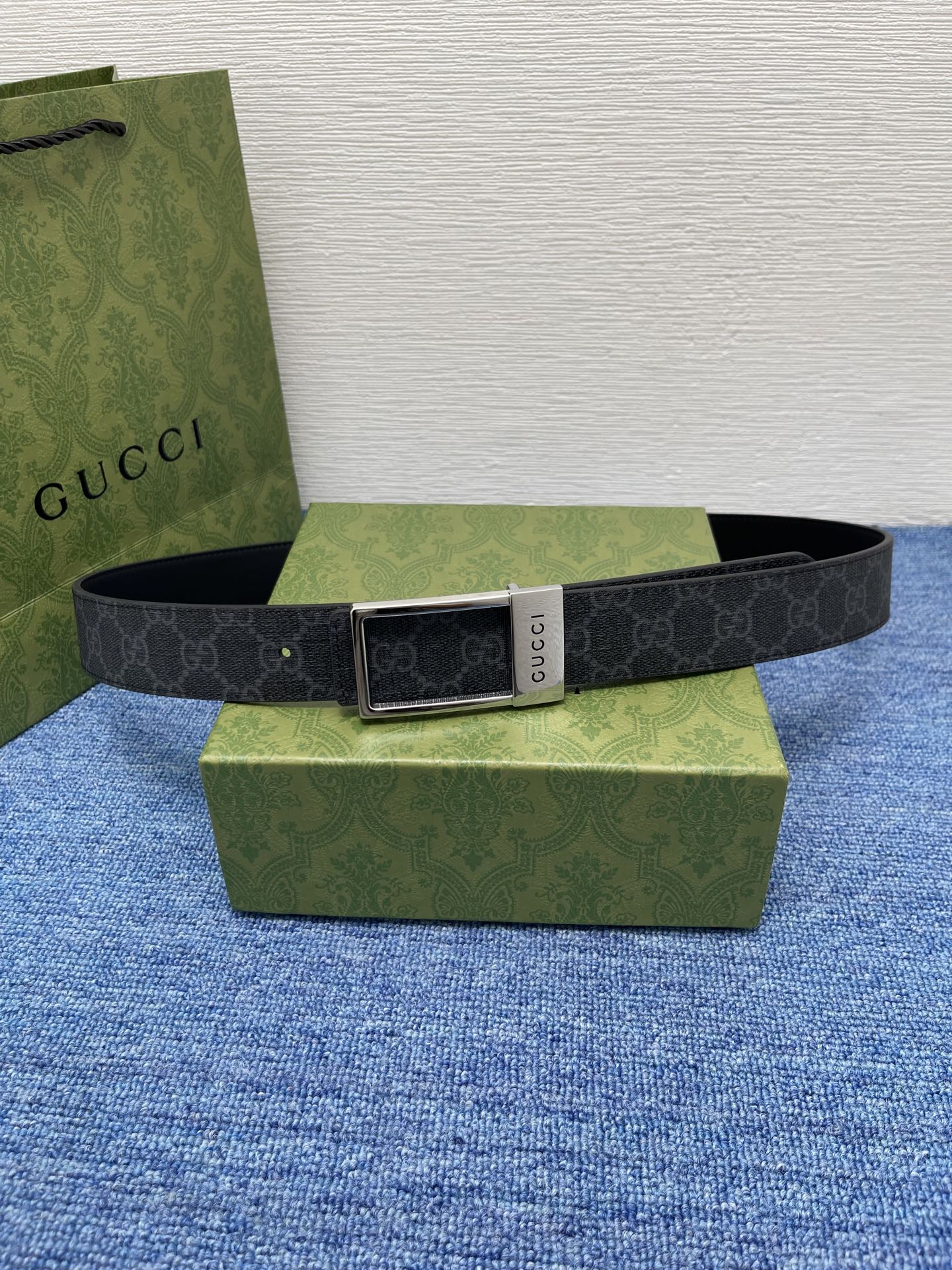 🔴 【品牌】古驰 Gucci  
🔴 【描述】采用高级Gucci Signature真皮精制而成，触感厚
