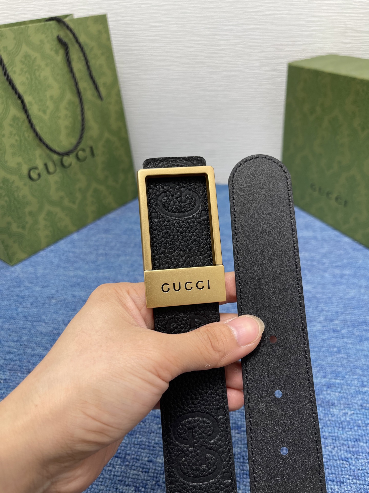 🔴 【品牌】古驰 Gucci  
🔴 【描述】采用高级Gucci Signature真皮精制而成，触感厚